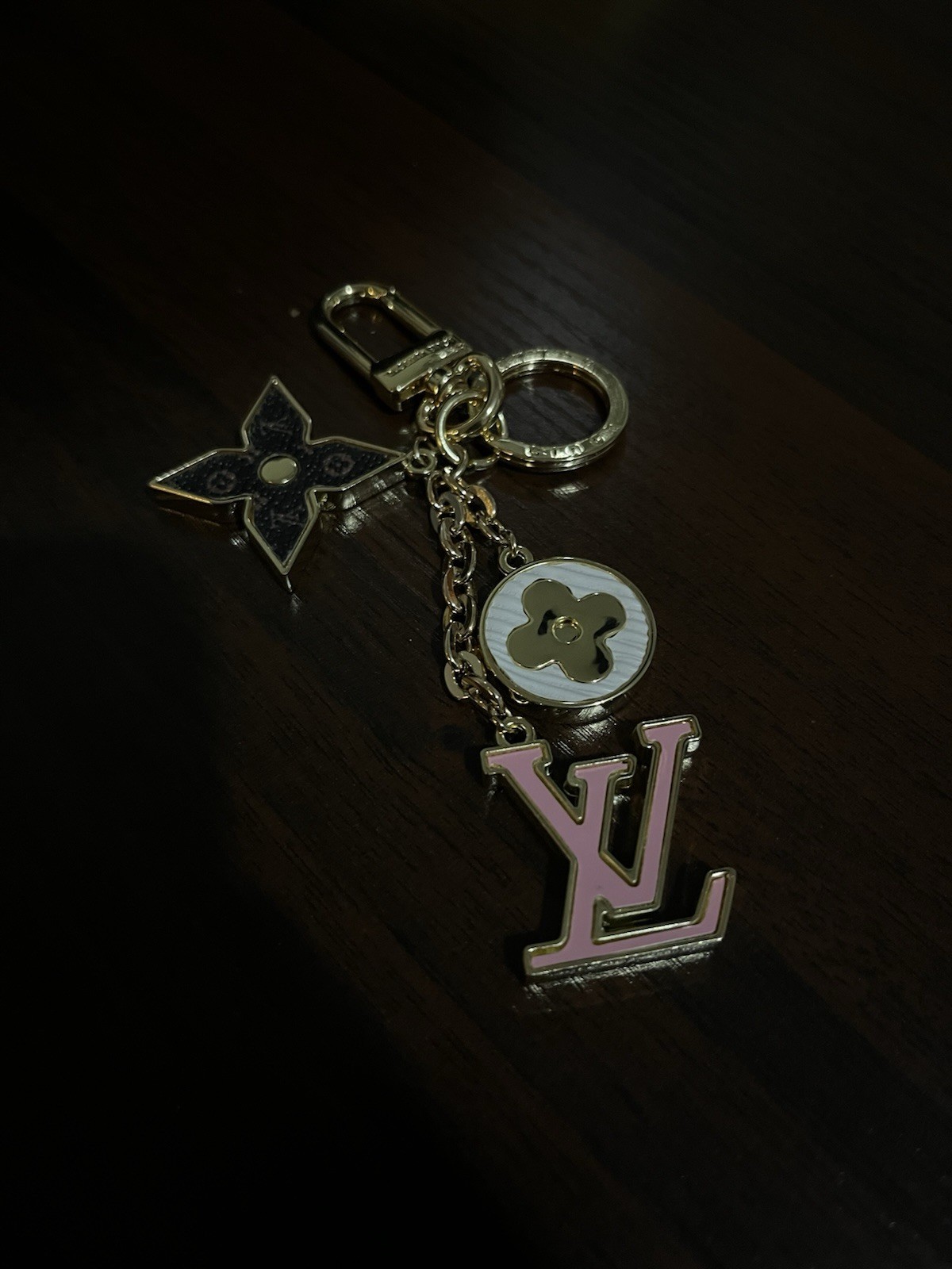 Louis Vuitton Monogram Key Holder/Chain – Pink