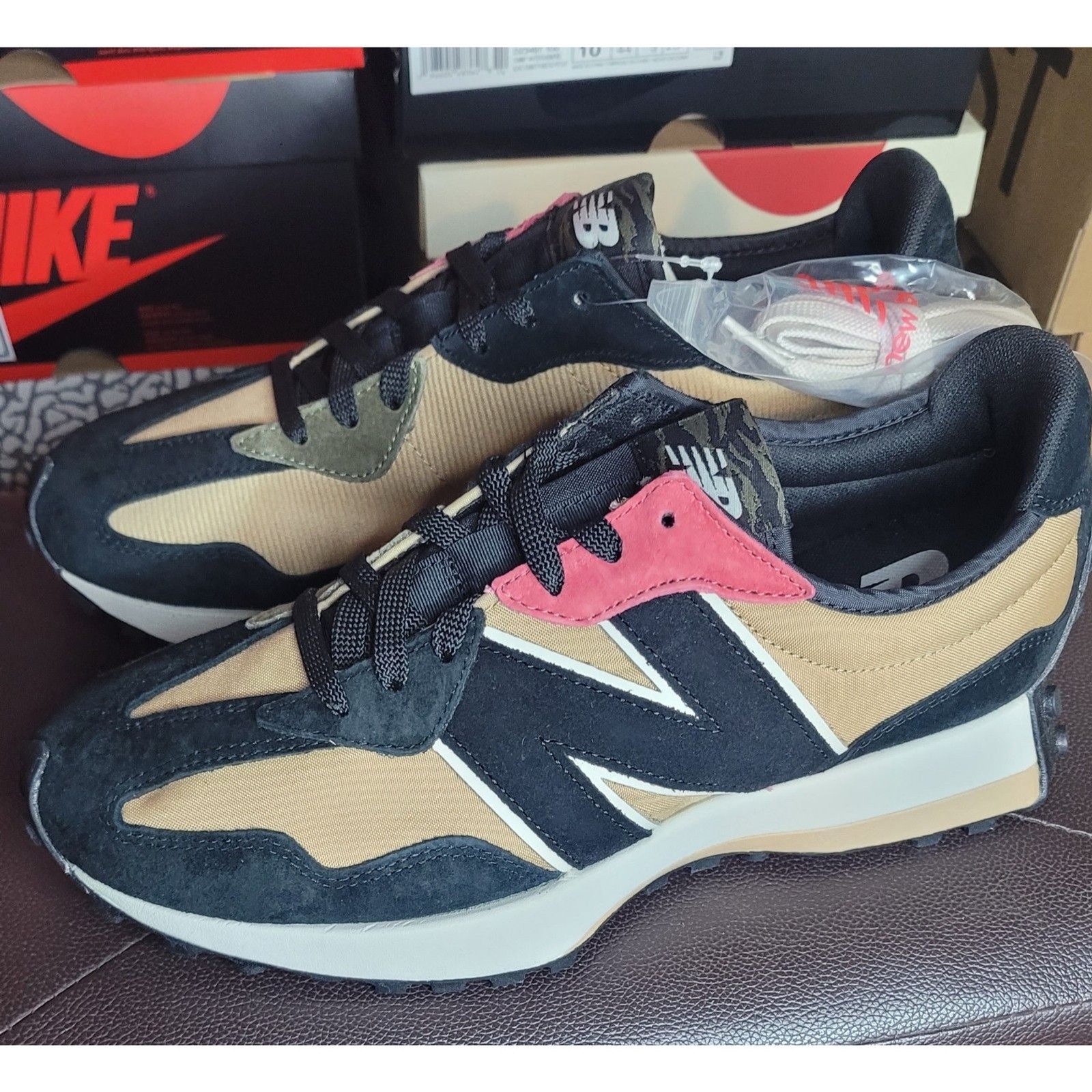 New Balance 327 Lunar New Year U327CNP Men’s Size 10 Black Tan Pink NWB