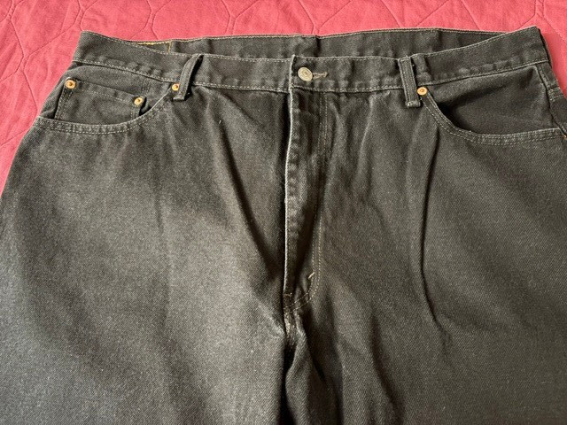 Levi’s 550 * Mens Black Denim Jeans * size 44 x 29 *