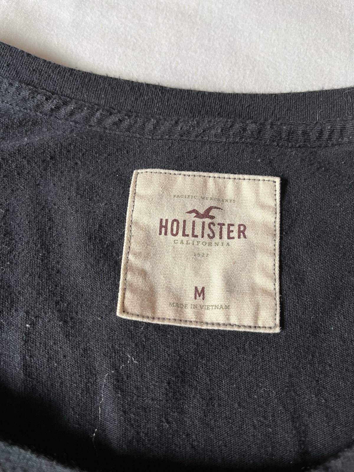 Hollister Navy black Floral Lace 3/4 Sleeve Crop Top Women’s Size Medium