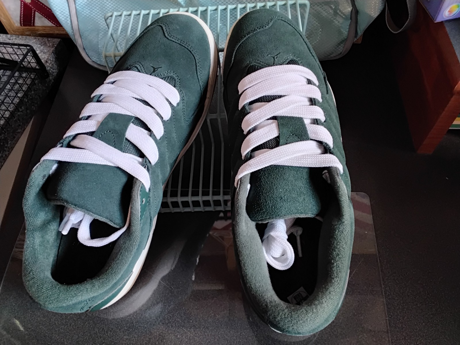 AIRE Jordan Sessions Midnight Green SIZE 12 TENNIS SHOE’S