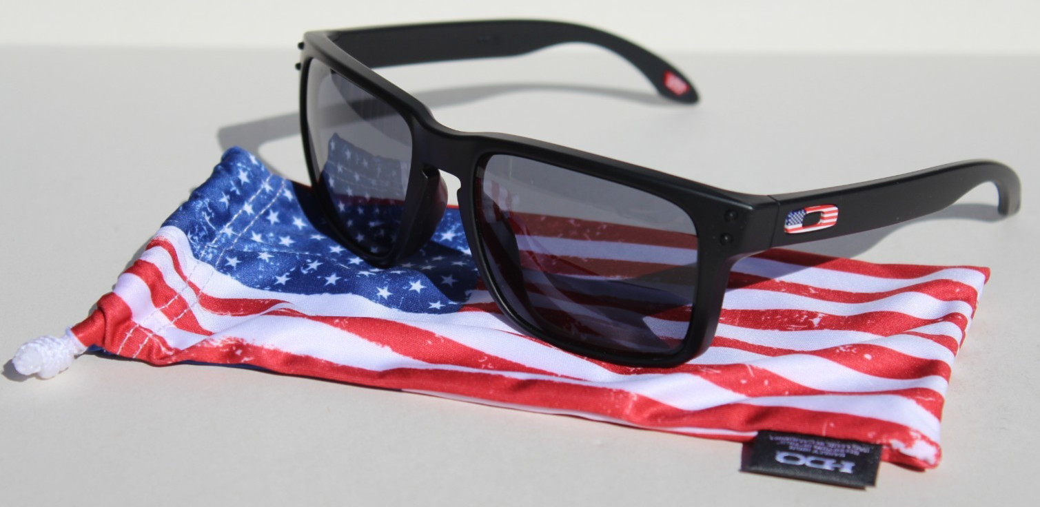 OAKLEY Holbrook Sunglasses Matte Black/Grey USA FLAG RARE OO9102-E6 NEW
