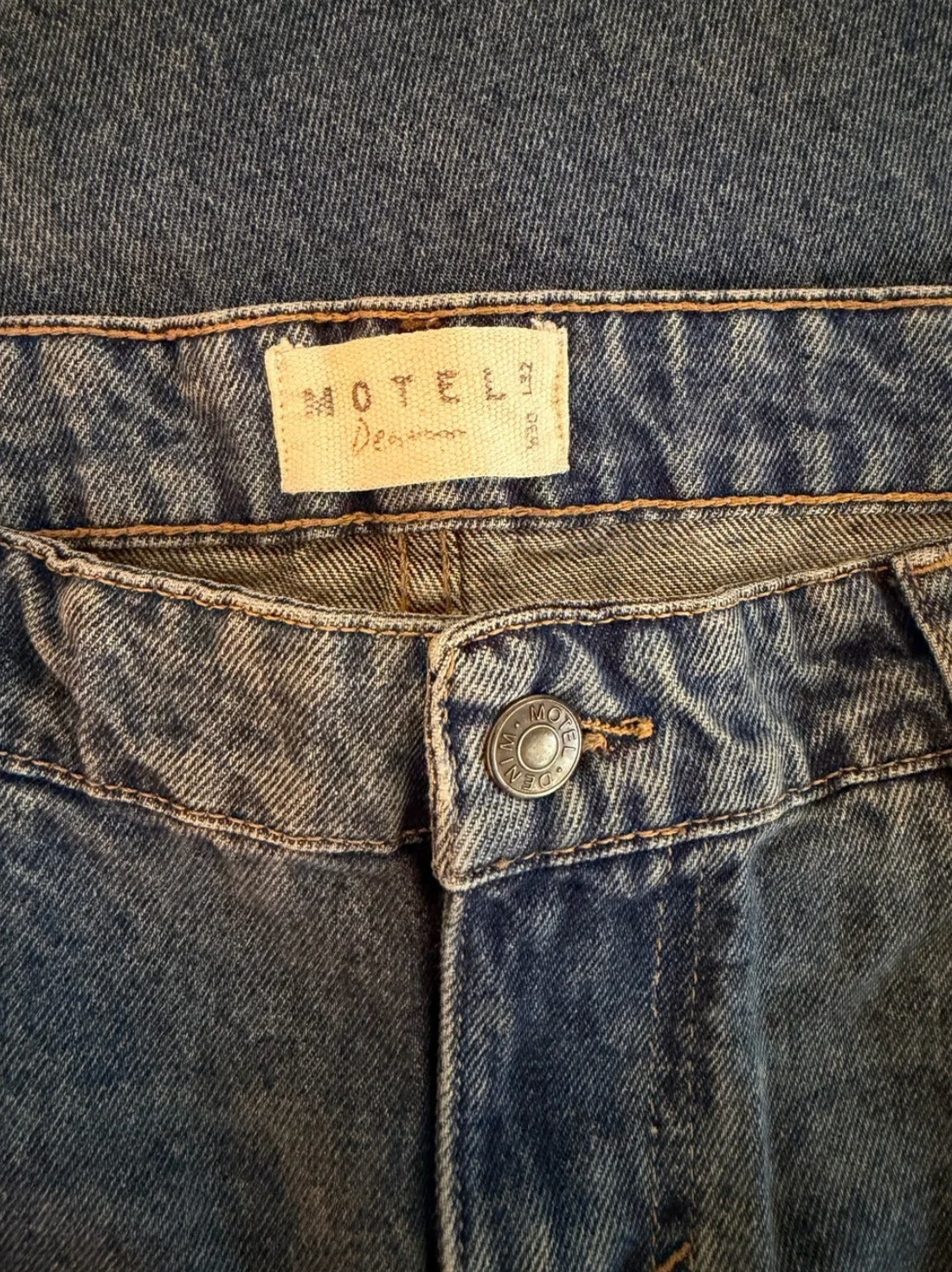 Motel Rocks women’s jeans size 32×30 (US 8) wide-leg, low-rise medium wash