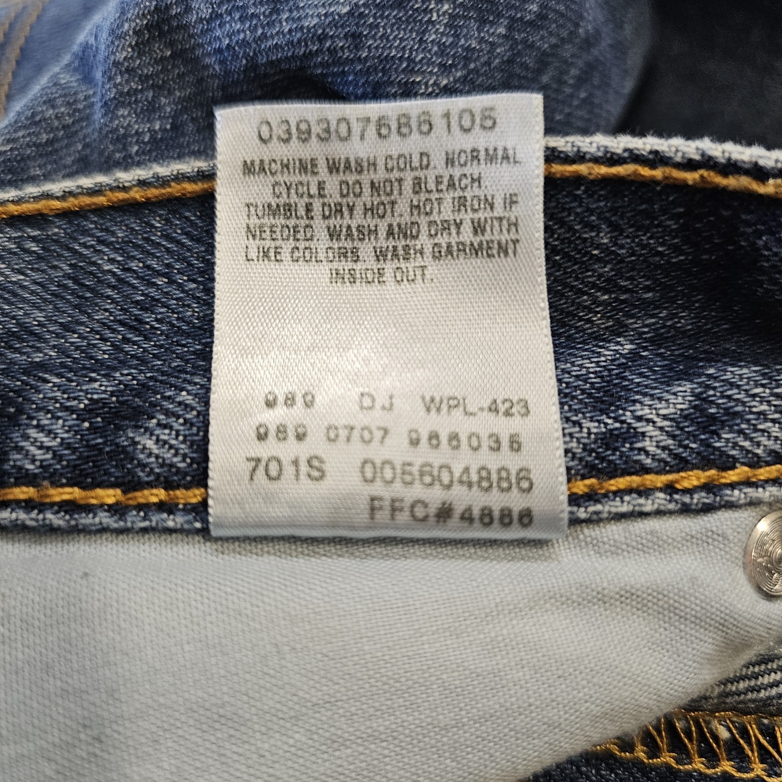 Vintage Levi’s 560 Jeans Mens 36×33 Comfort Fit Loose Tapered Dark Stonewash Y2K