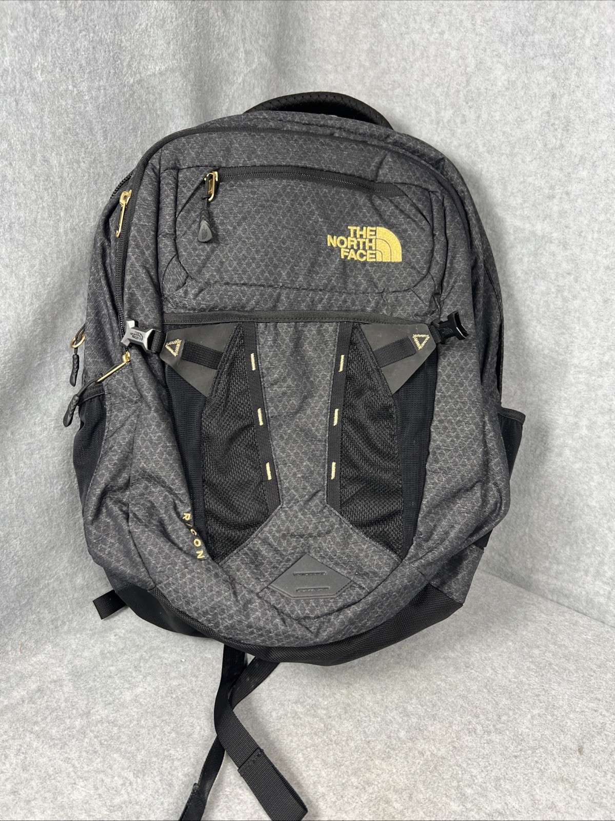 North Face Recon Backpack Black Gold FlexVent Laptop Everyday Travel