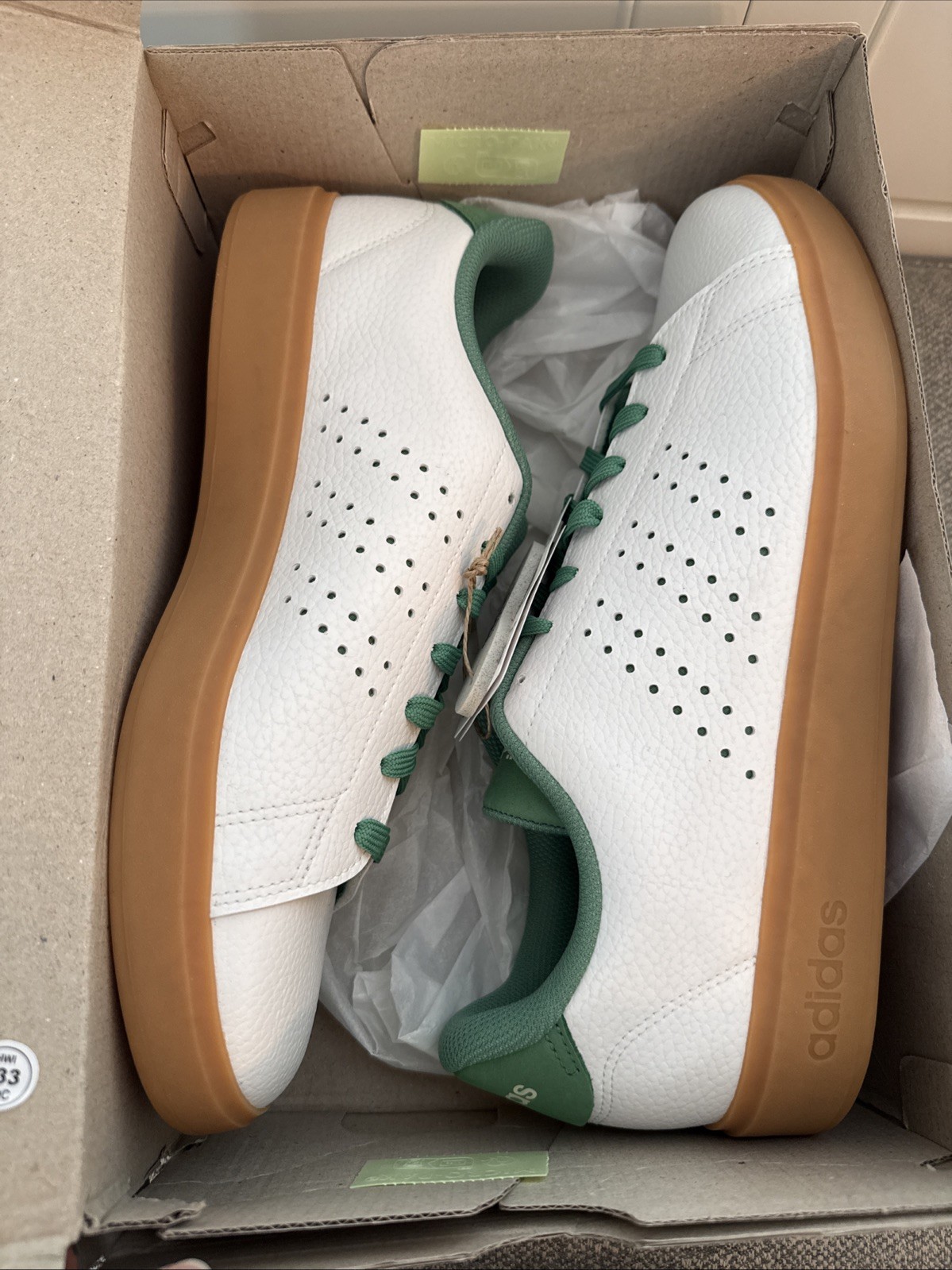 Size 11 Men’s Adidas Advantage 2.0 White Preloved Green Gum Sneakers IG9172