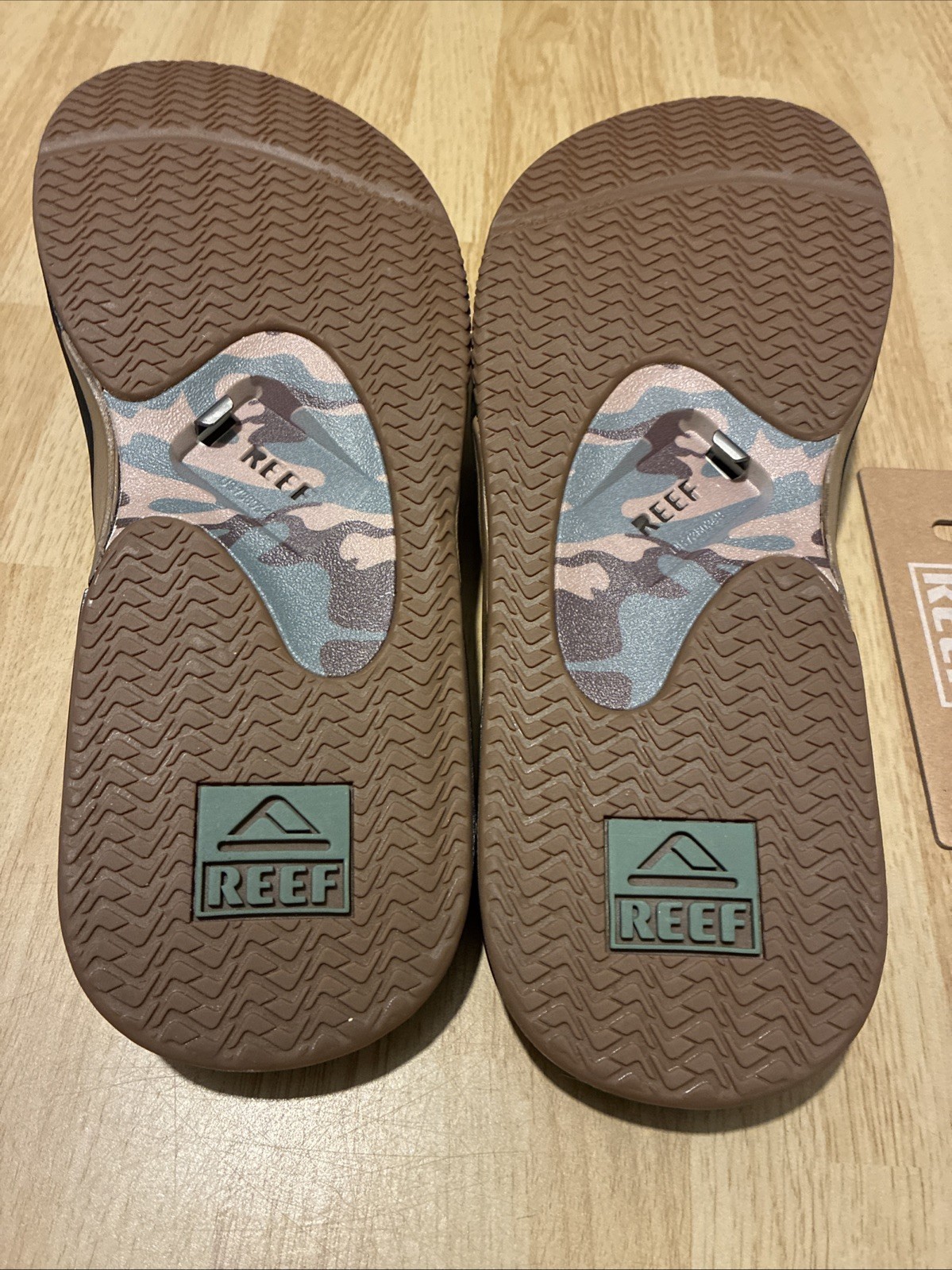 NWT $65 REEF Fanning Men’s Flip-Flop Sandal & Sole Bottle Opener Camo Size 12