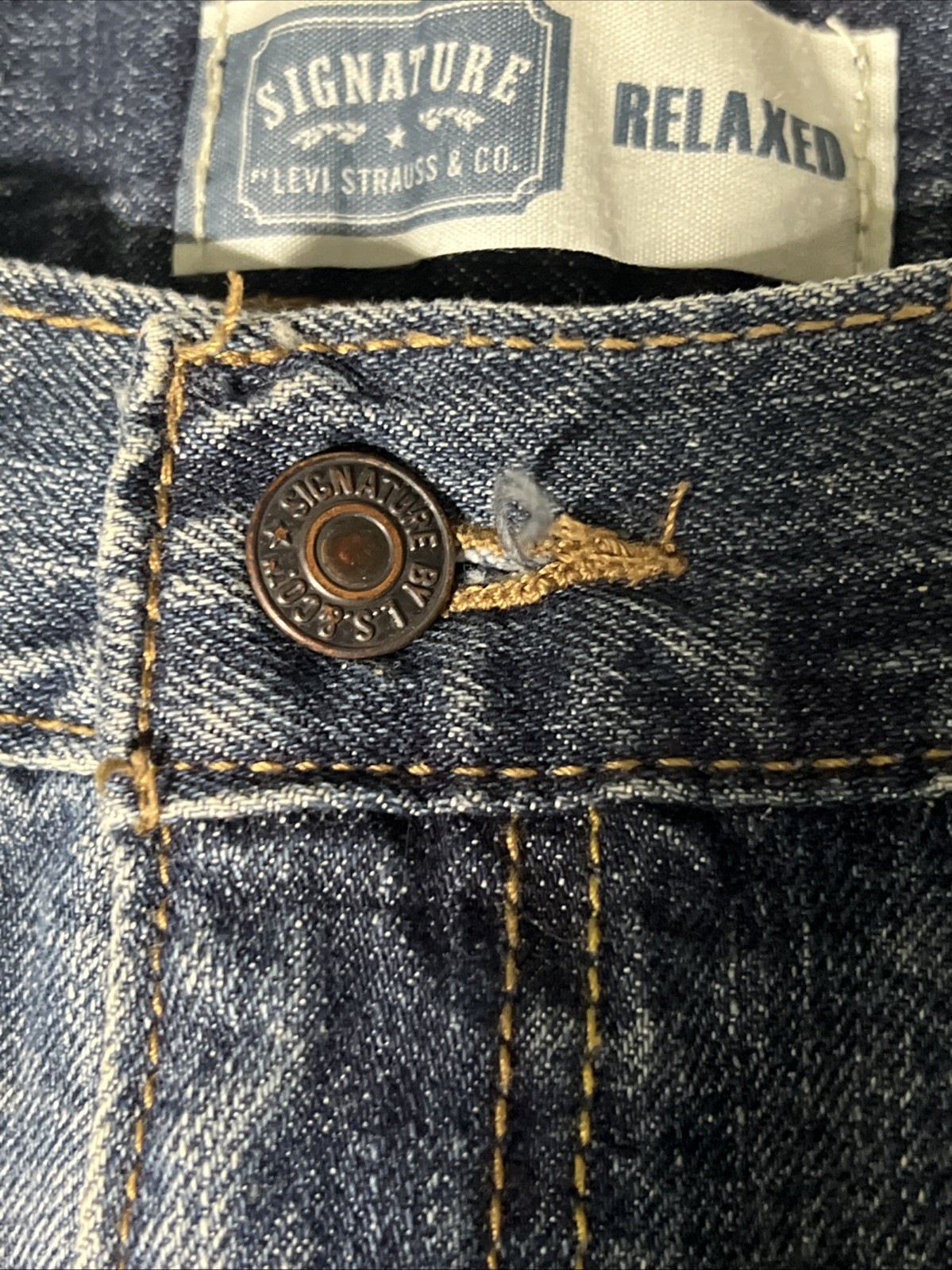 Signature Levi Strauss Jeans Mens 44×30 Relaxed Straight Leg Blue 100% Cotton