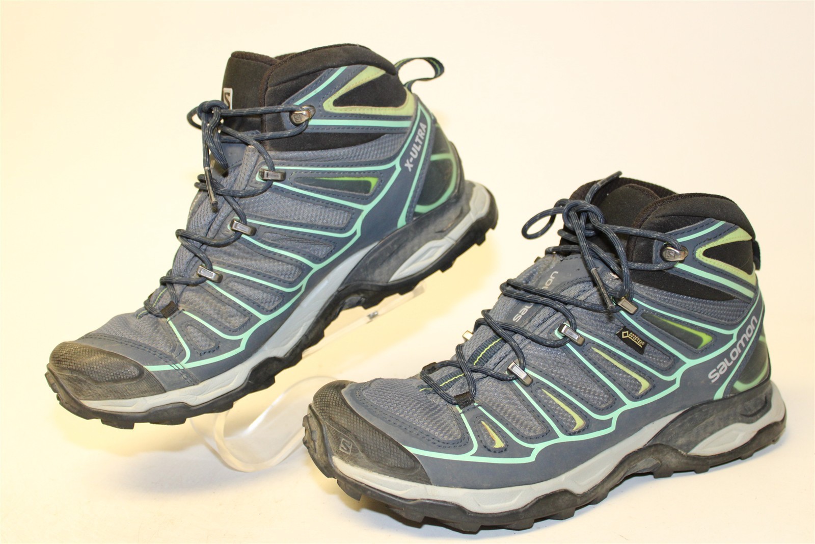 Salomon Womens Size 8.5 40 2/3 Grey Green X Ultra Mid 2 GTX Hiking Boots 371524