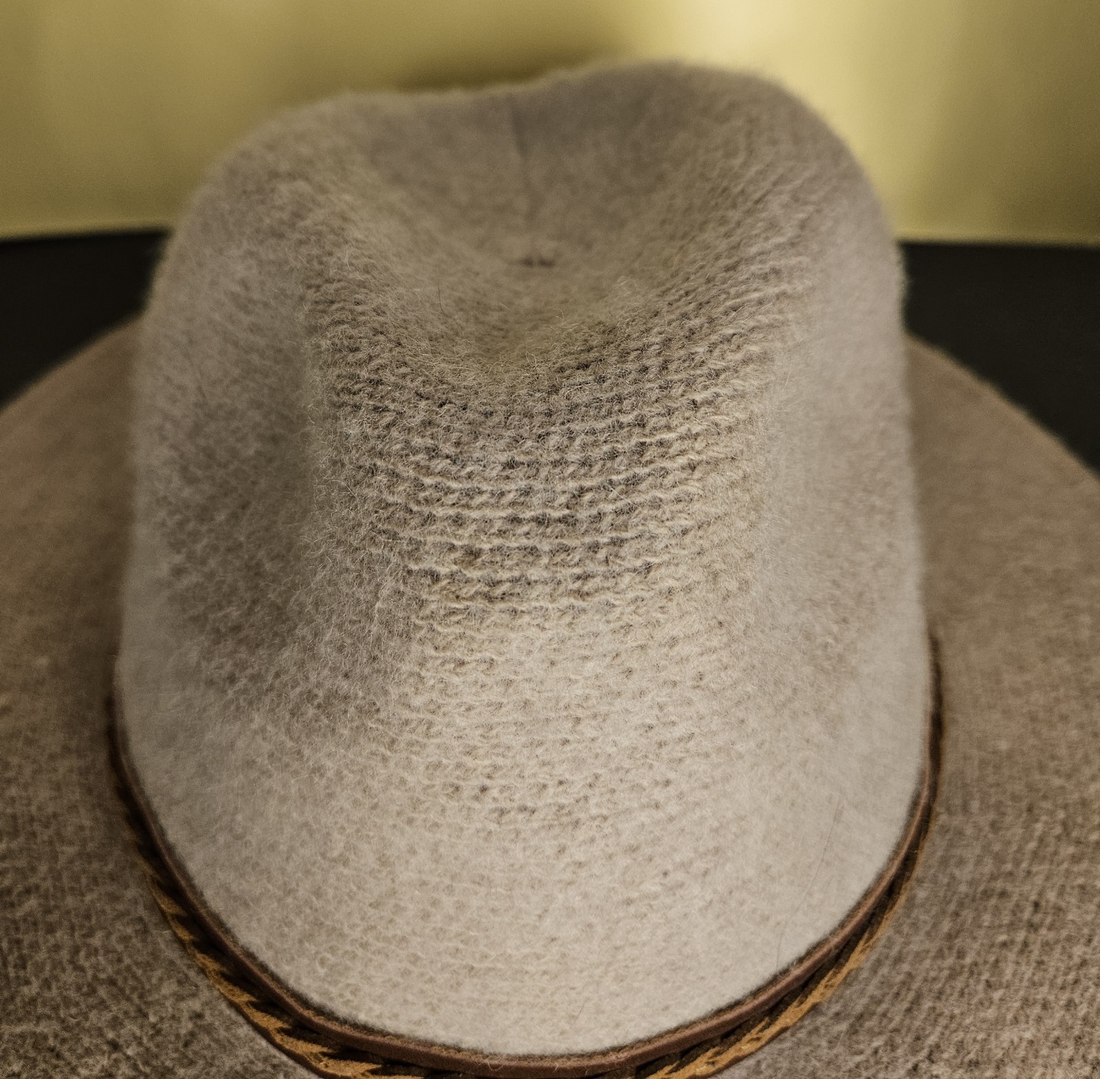 Beige Polyester/Wool Fedora Hat Wide Brim Brown Braided Band Adults Pre-Owned