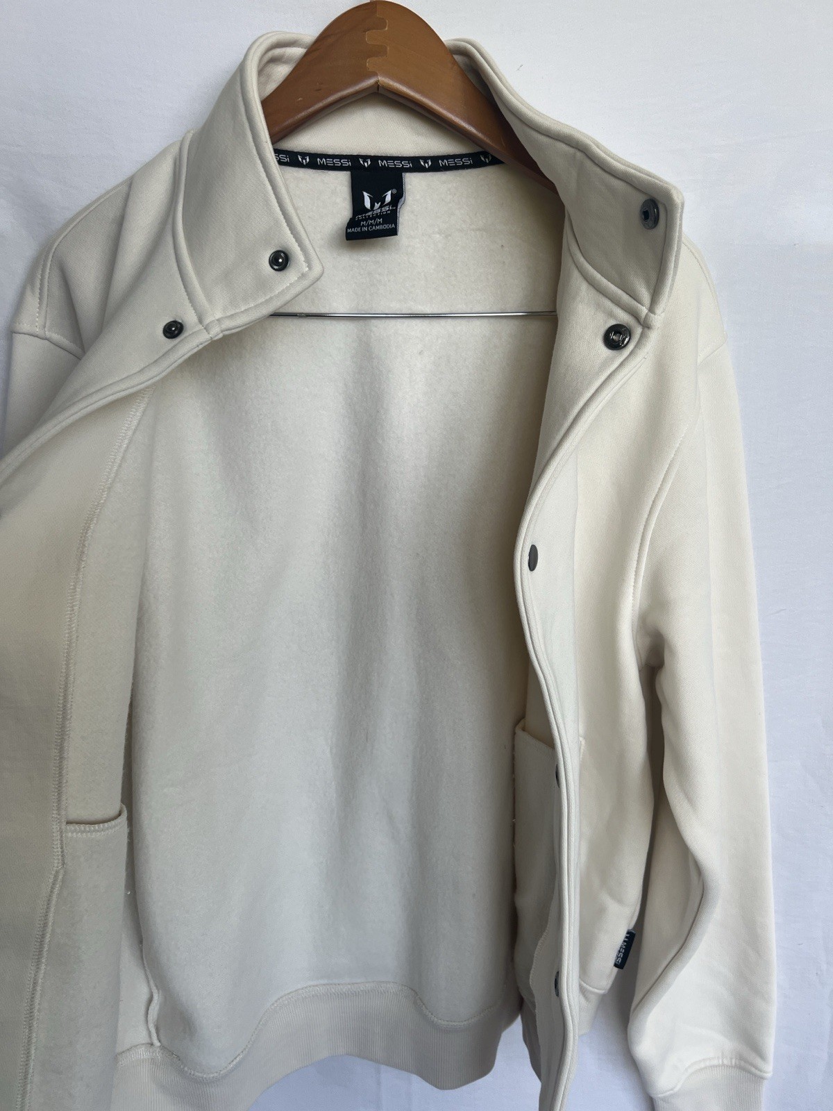 Messi Collection Men’s M Beige Fleece Button-Front Sweatshirt Pockets
