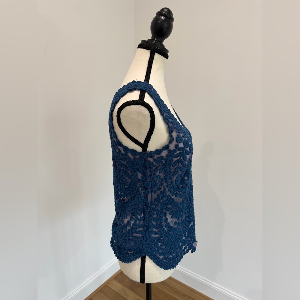 💙 Anthropologie Blue Sheer Embroidered/Textured/Lace Tank Top – Size Small ✨