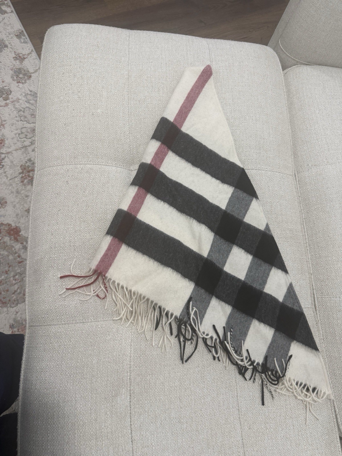 Burberry Check Pattern Fringe Rectangle Scarf White Black Gray Red Women’s