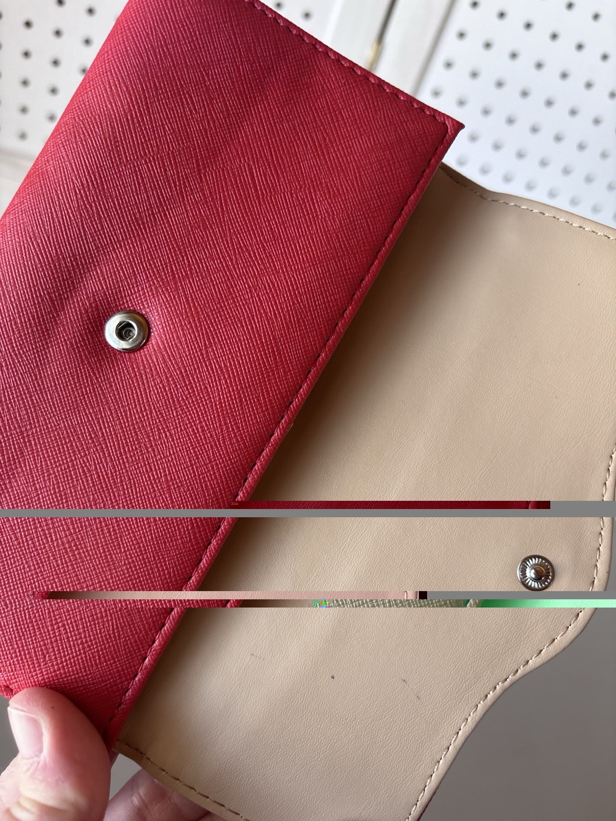 Guess Trifold Red Faux Leather Wallet Women’s 6.75″ x 3.75″