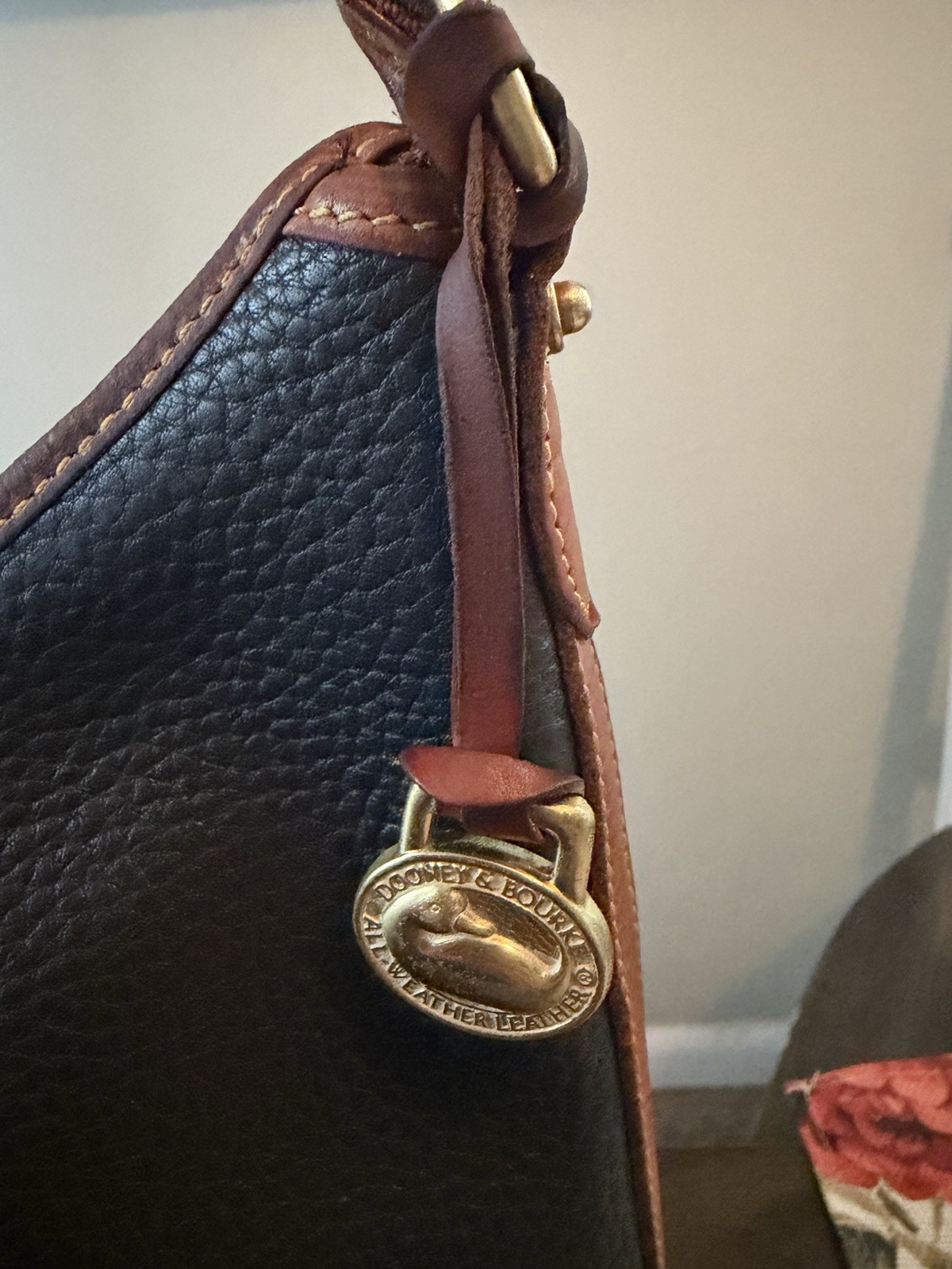 Vintage Dooney & Bourke Navy/Brown Pebbled Large Hobo Shoulder Bag Zip