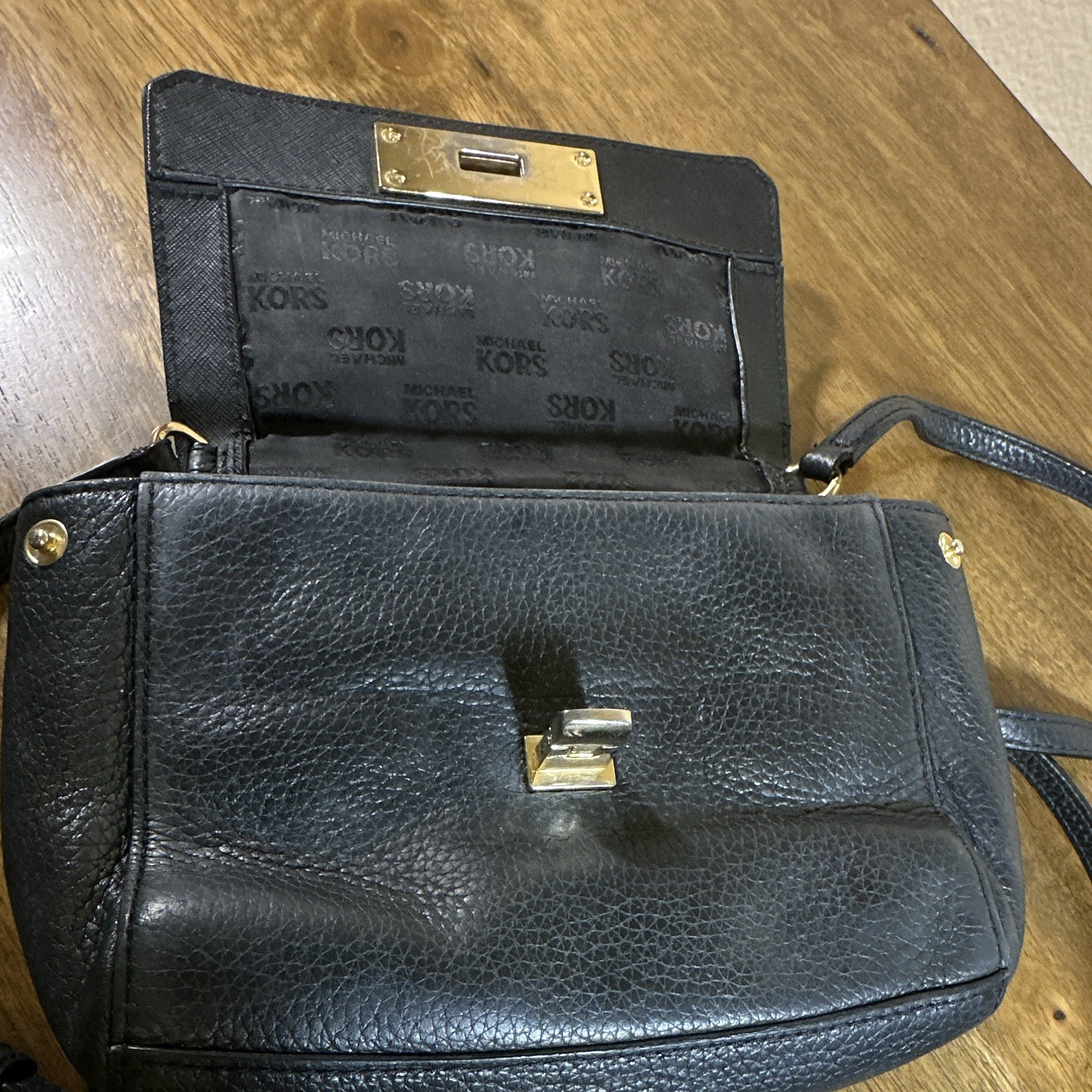 Michael Kors Black Pebbled Crossbody Bag Gold Hardware Turn Lock, Pockets