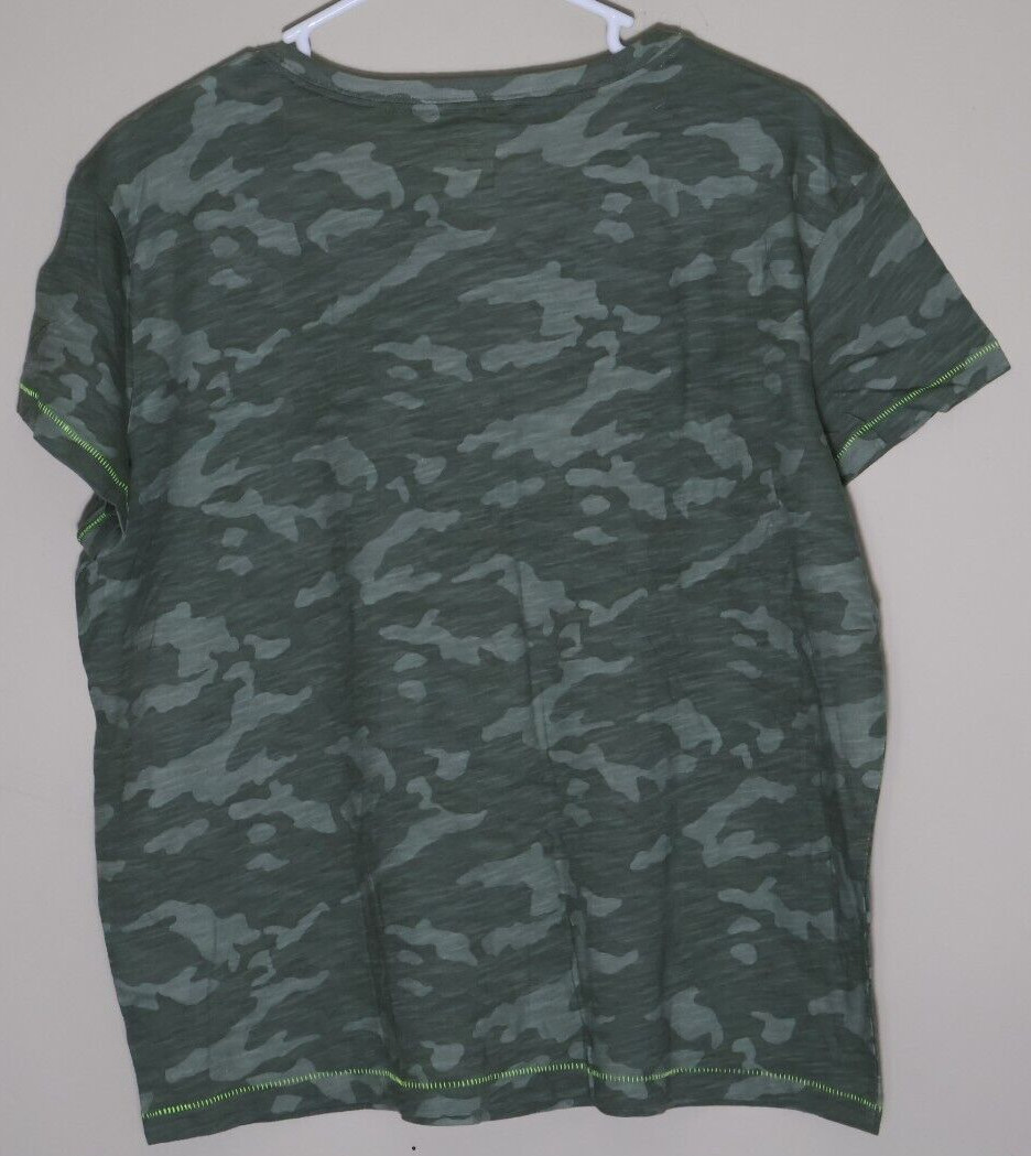 Vineyard Vines Women’s Medium Camo Sage Olive Green Surftee Shirt Tee Cotton NWT