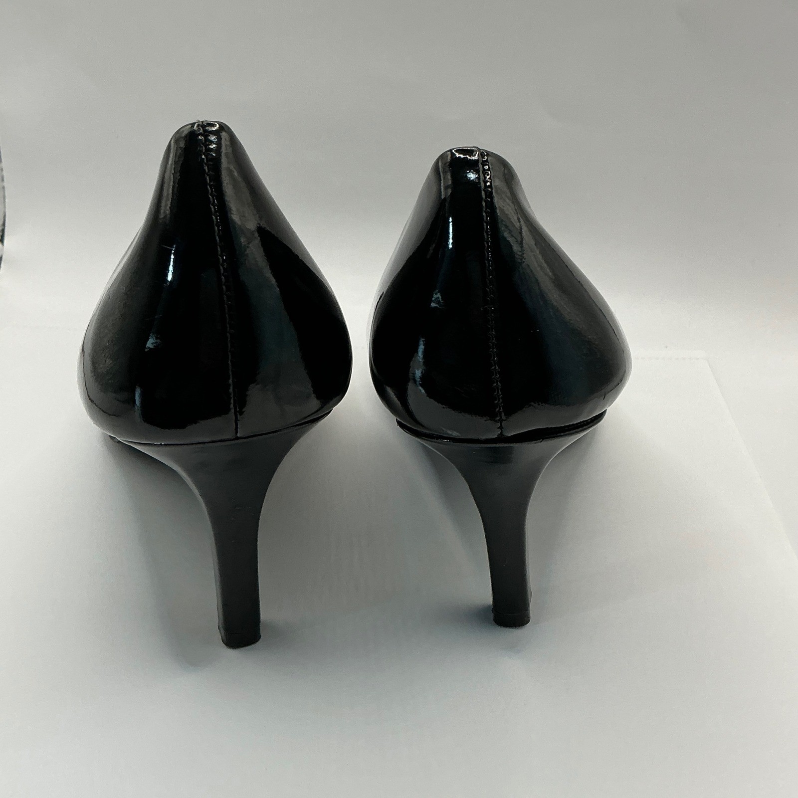 Comfort Plus by Predictions Black Patent Pumps Round Toe Heels Womens 8.5