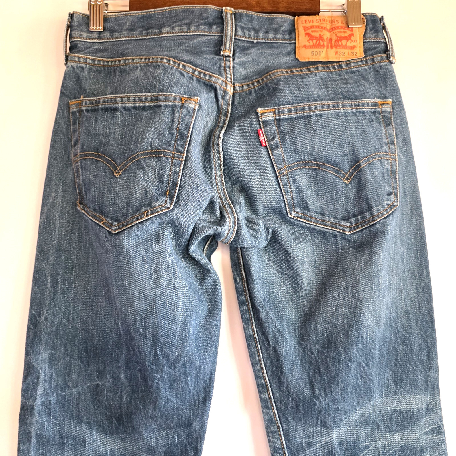 Levis 501 Jeans Mens 30×30 Blue Original Fit Straight Leg Button Fly (See Below)