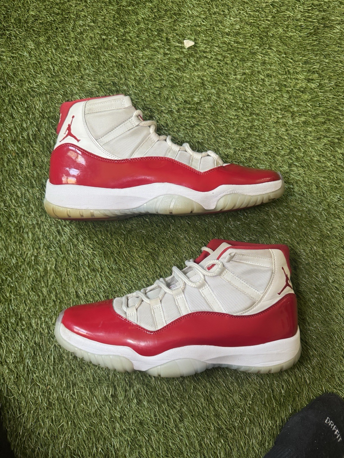 Jordan Air Jordan 11 Retro Cherry White/Varsity Red/Black Sneaker Size 12 Men’s