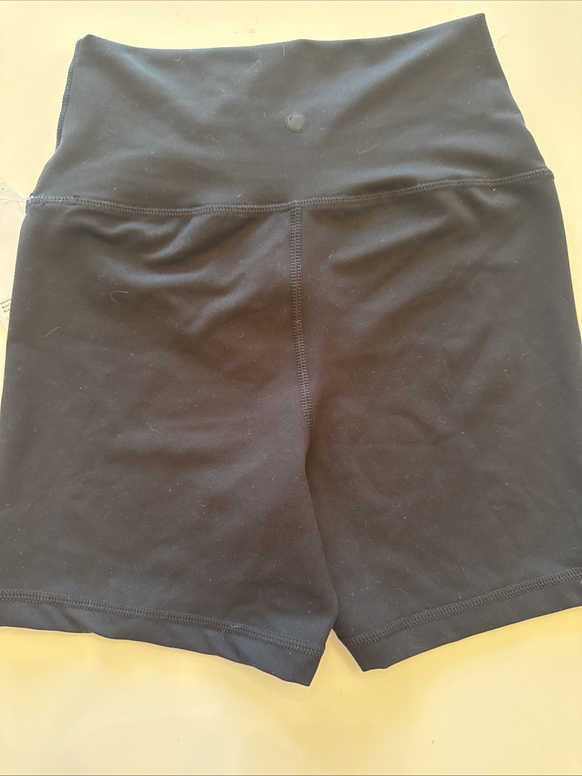 Yogalicious Lux Everyday 5 Inch Short NWT – Size Small