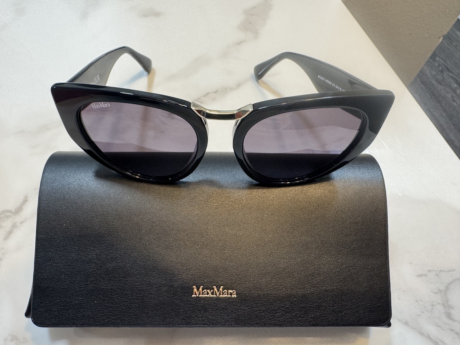 Product Description: MaxMara Cat-Eye Sunglasses – Timeless Elegance