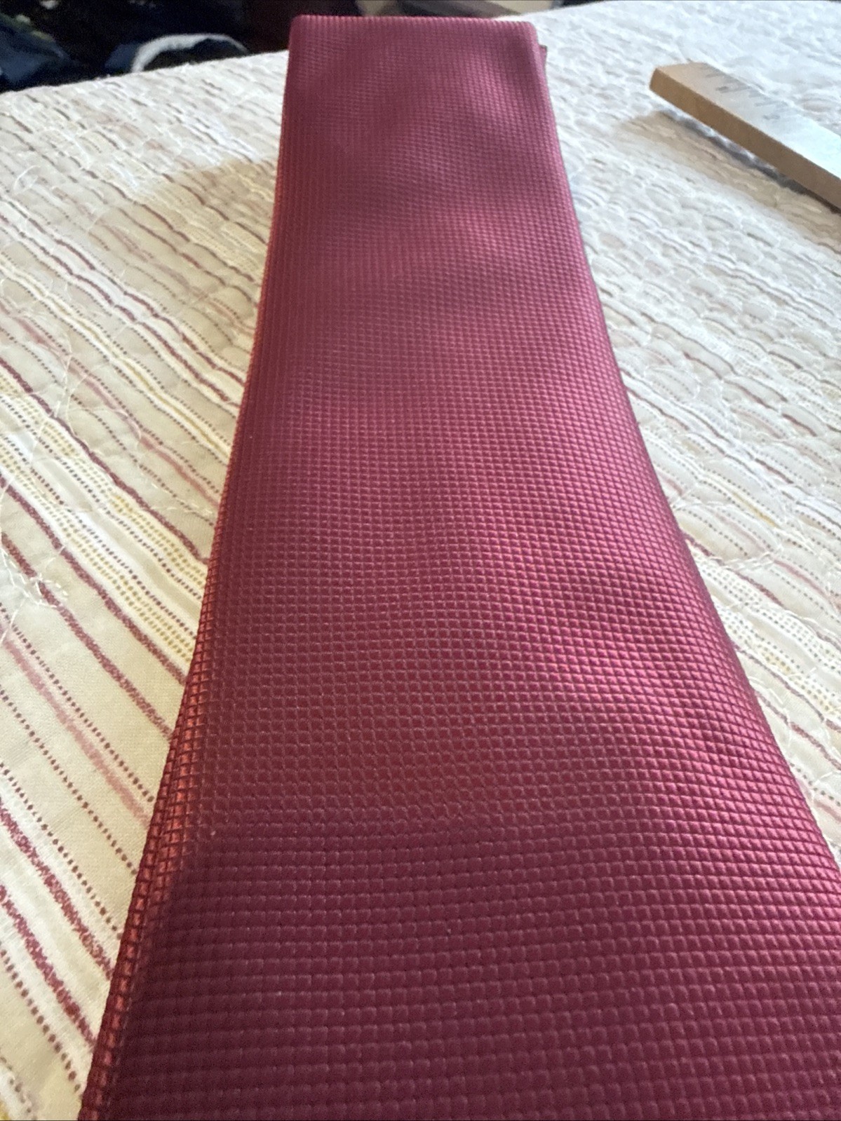 Hi Tie Men’s Necktie Red Textured 54” X 3.25”