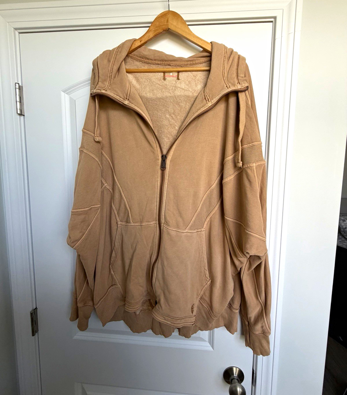 FP Movement Women’s Beige Oversized Full Zip Hooded Hoodie w/ Pockets L