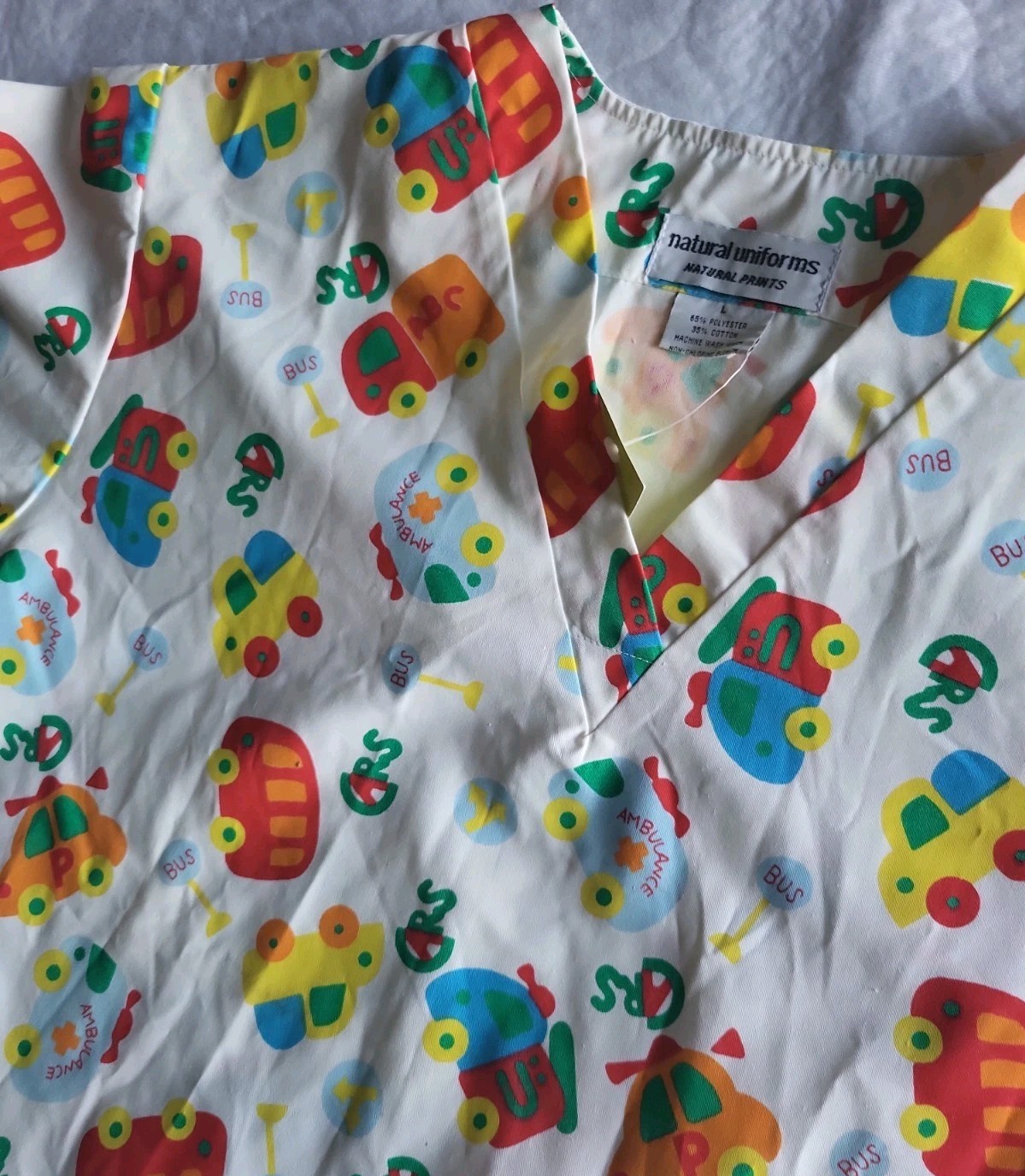 New NWT Vintage Natural Uniforms Pediatric Scrub Top Sz L Cars Bus Ambulance
