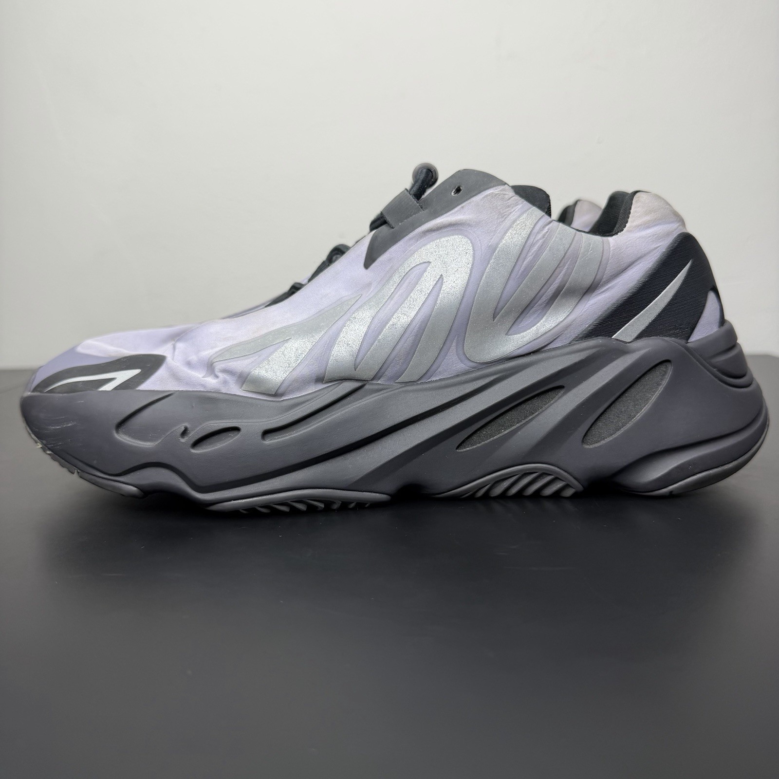 Size 7 – adidas Yeezy Boost 700 MNVN Geode