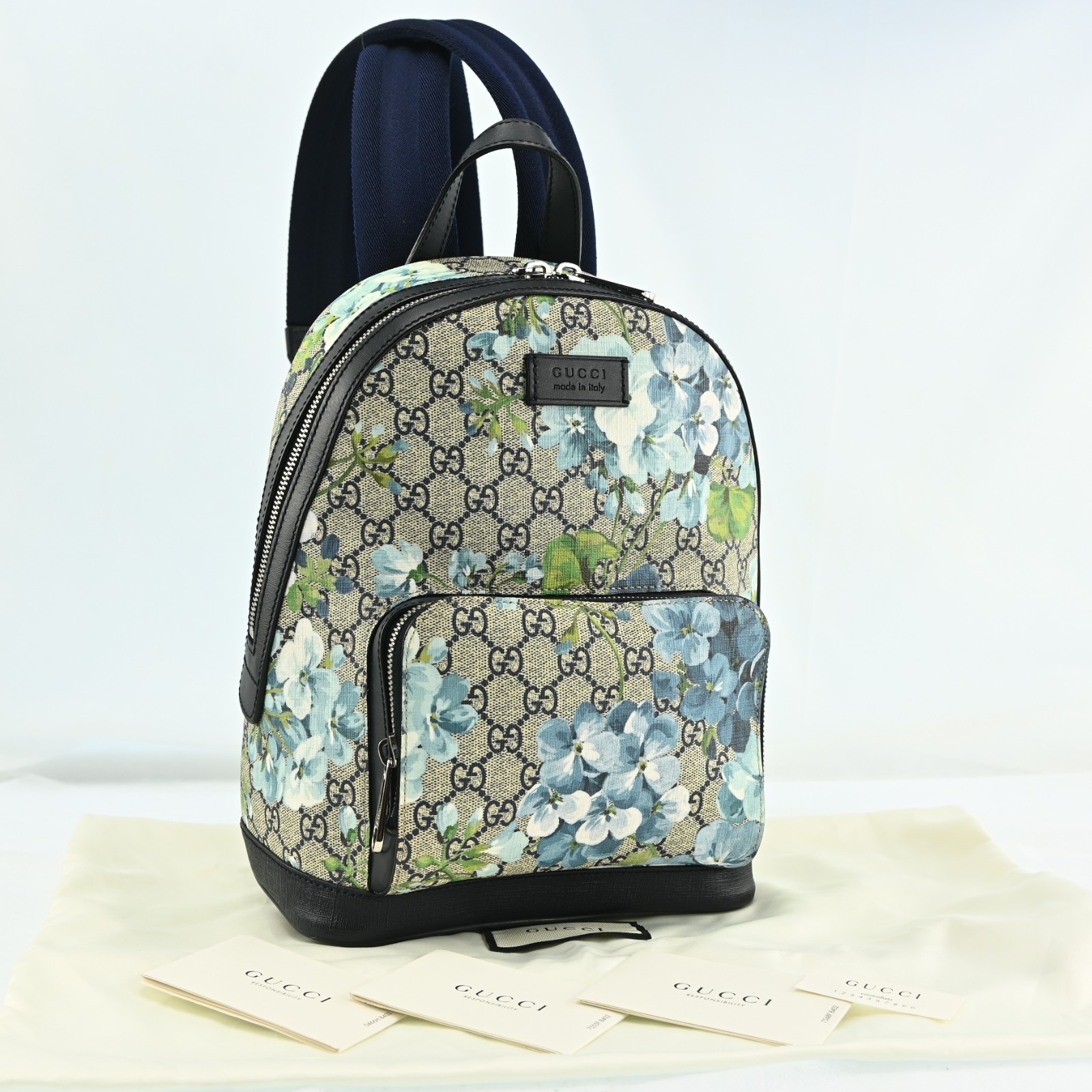 Auth GUCCI GG Blooms 546327 Beige Navy Multi PVC Leather Backpack C1765OO801