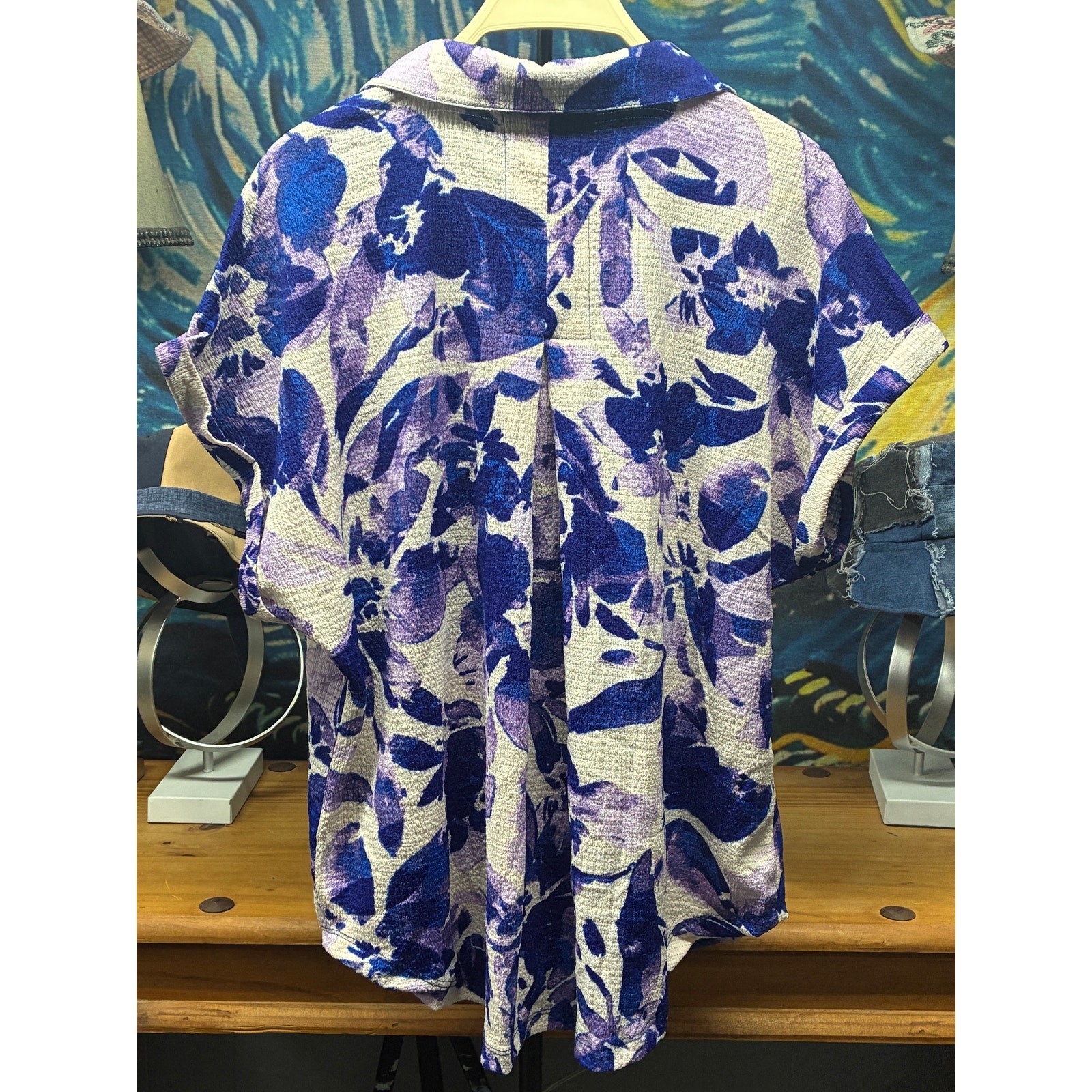 Kathy Ireland Indigo Floral Textured Button Front Blouse Women’s XL Short Sleeve