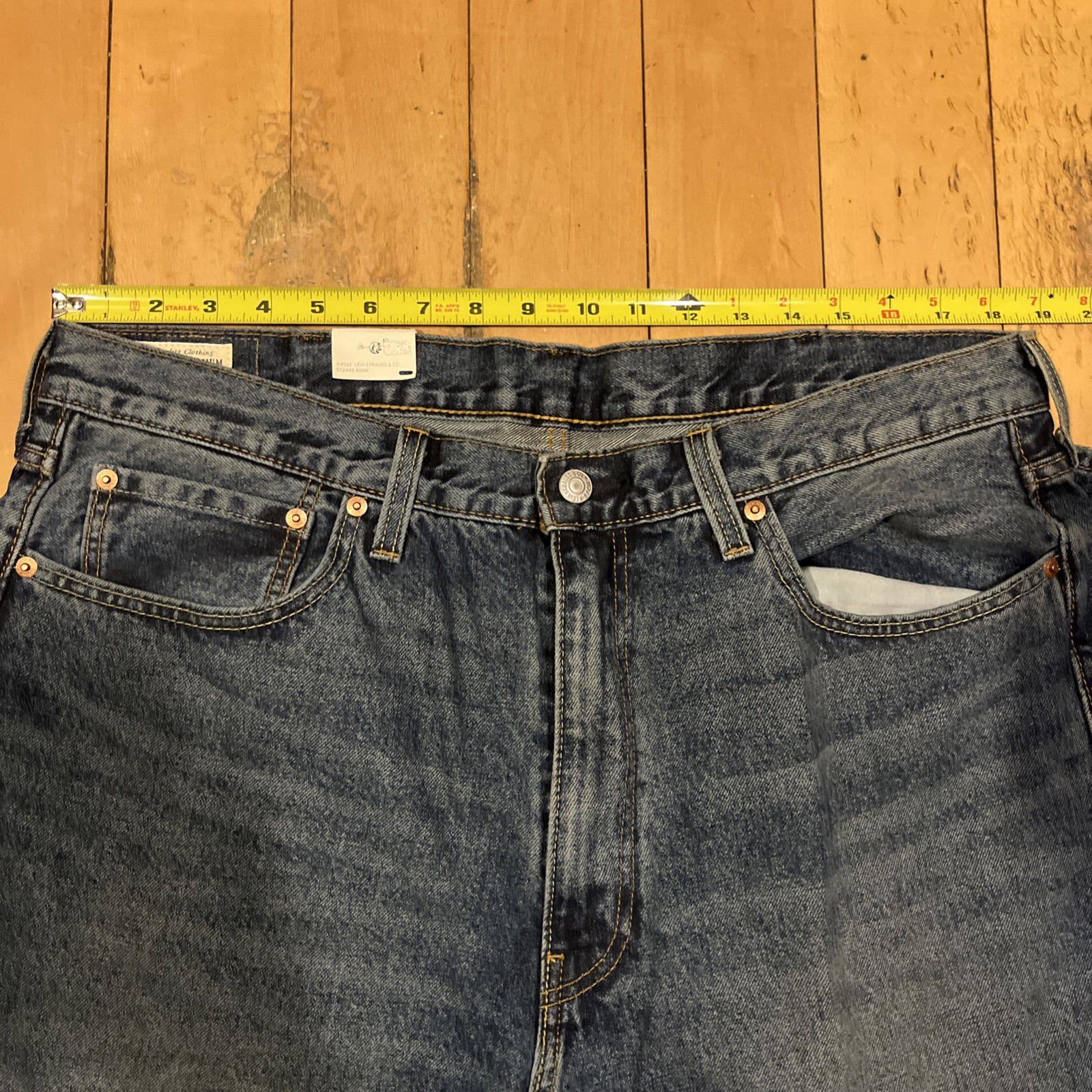 Levi’s Premium 568 Loose Straight Blue Jeans 38×32