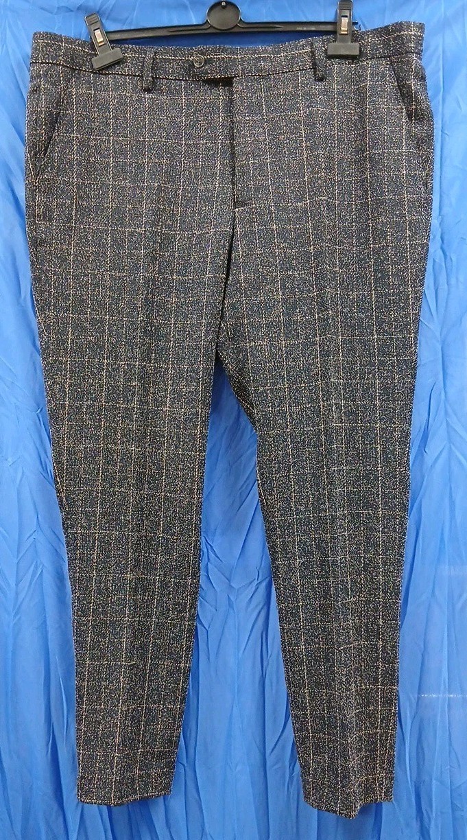 Luxury Sterling Black Cream Smart Checked 3 Piece Suit 46″ Chest 40″ Waist R1