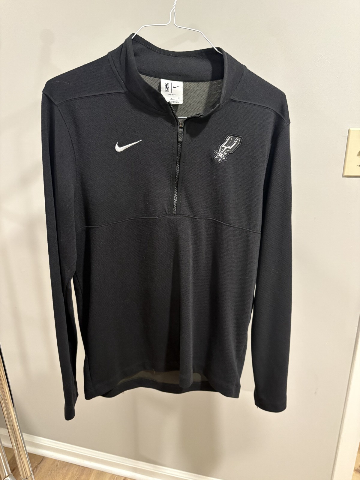 Nike NBA San Antonio Spurs Quarter Zip Pullover Men’s Medium Black Long Sleeve
