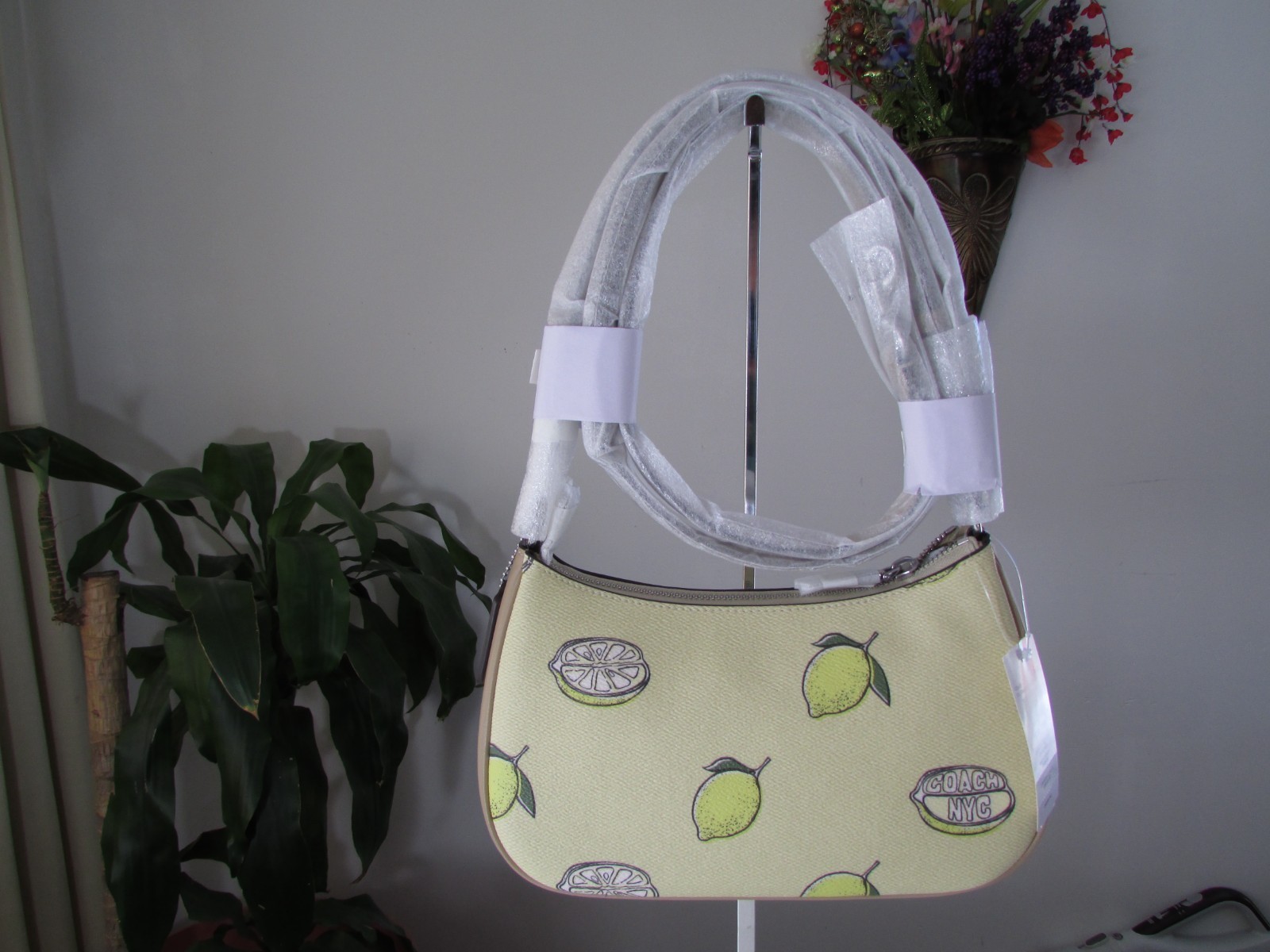 NWT Coach Teri Shoulder Bag With Lemon Print CBA53 Garden Glade Multi