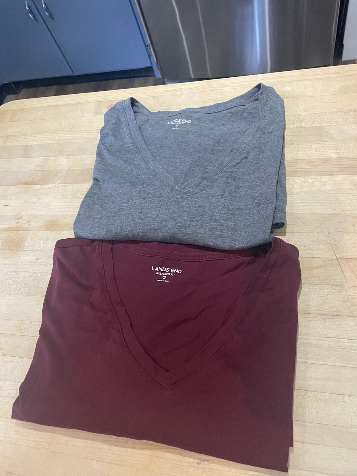 2 Lands End Supima Cotton Burgundy & Dark Gray V-neck Short Sleeve Tee Shirts XL