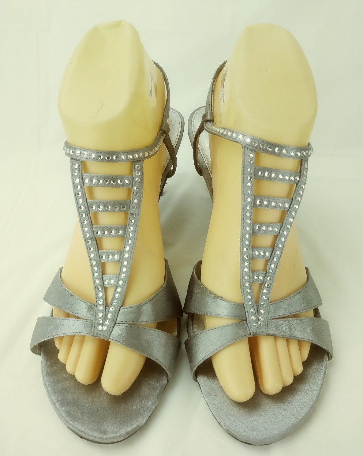 Adrianna Papell Boutique Wos Heels US 10 M silver Fabric crystal wedding 2641