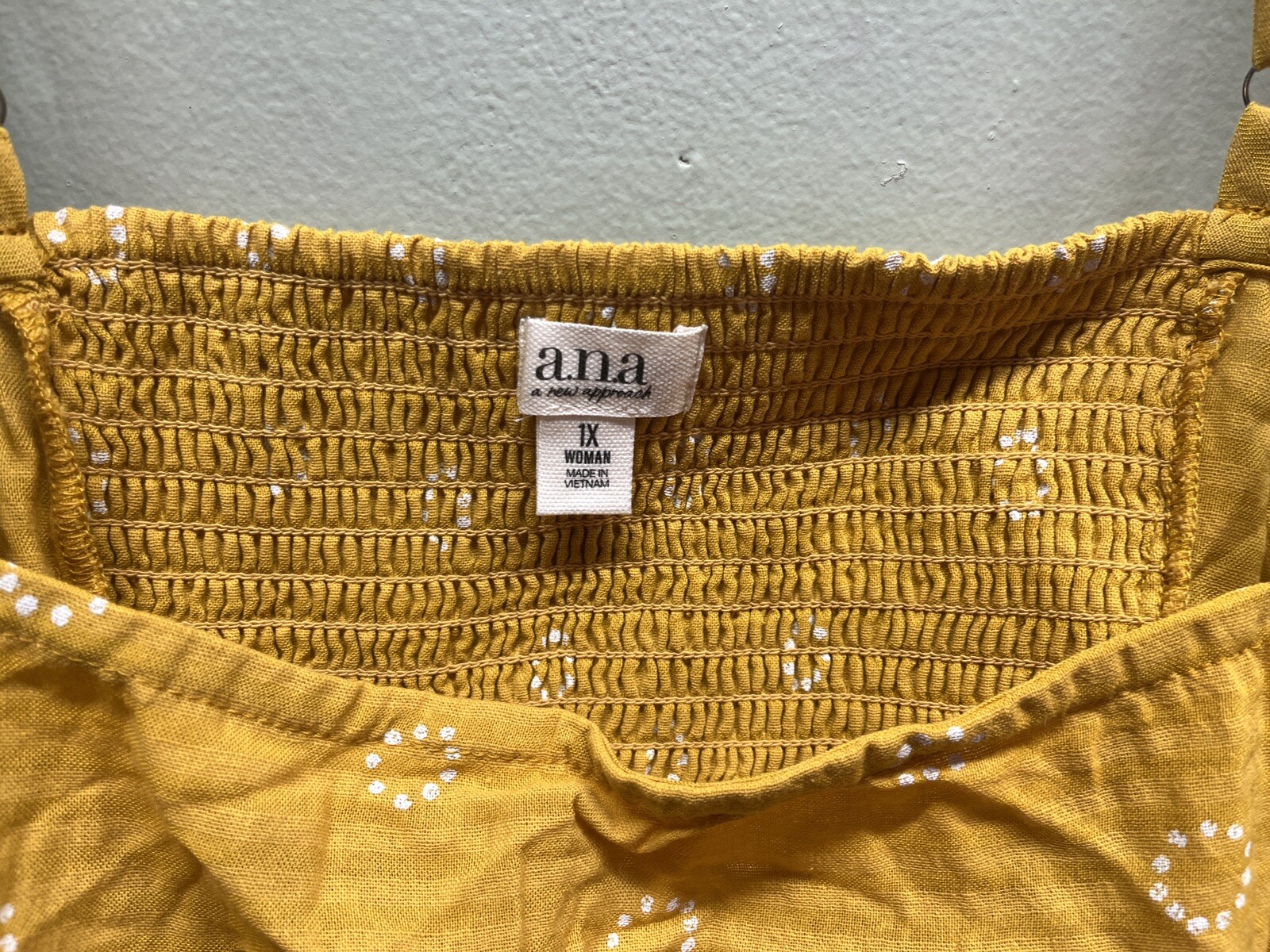 a.n.a womans sleeveless tank top spaghetti straps plus size 1X summer top