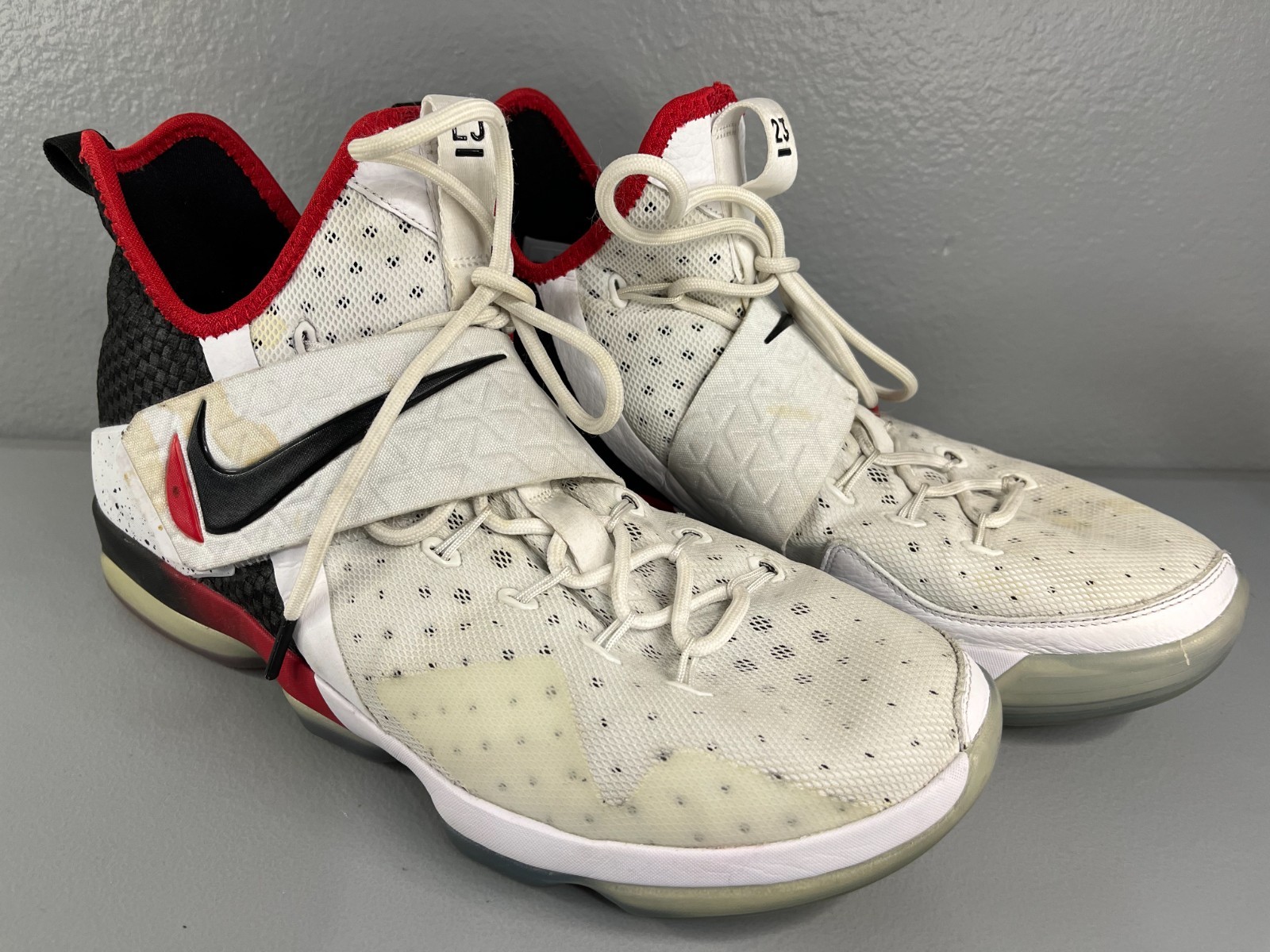 Nike Lebron 14 Flip The Switch Size 13 852405-103 Size 13