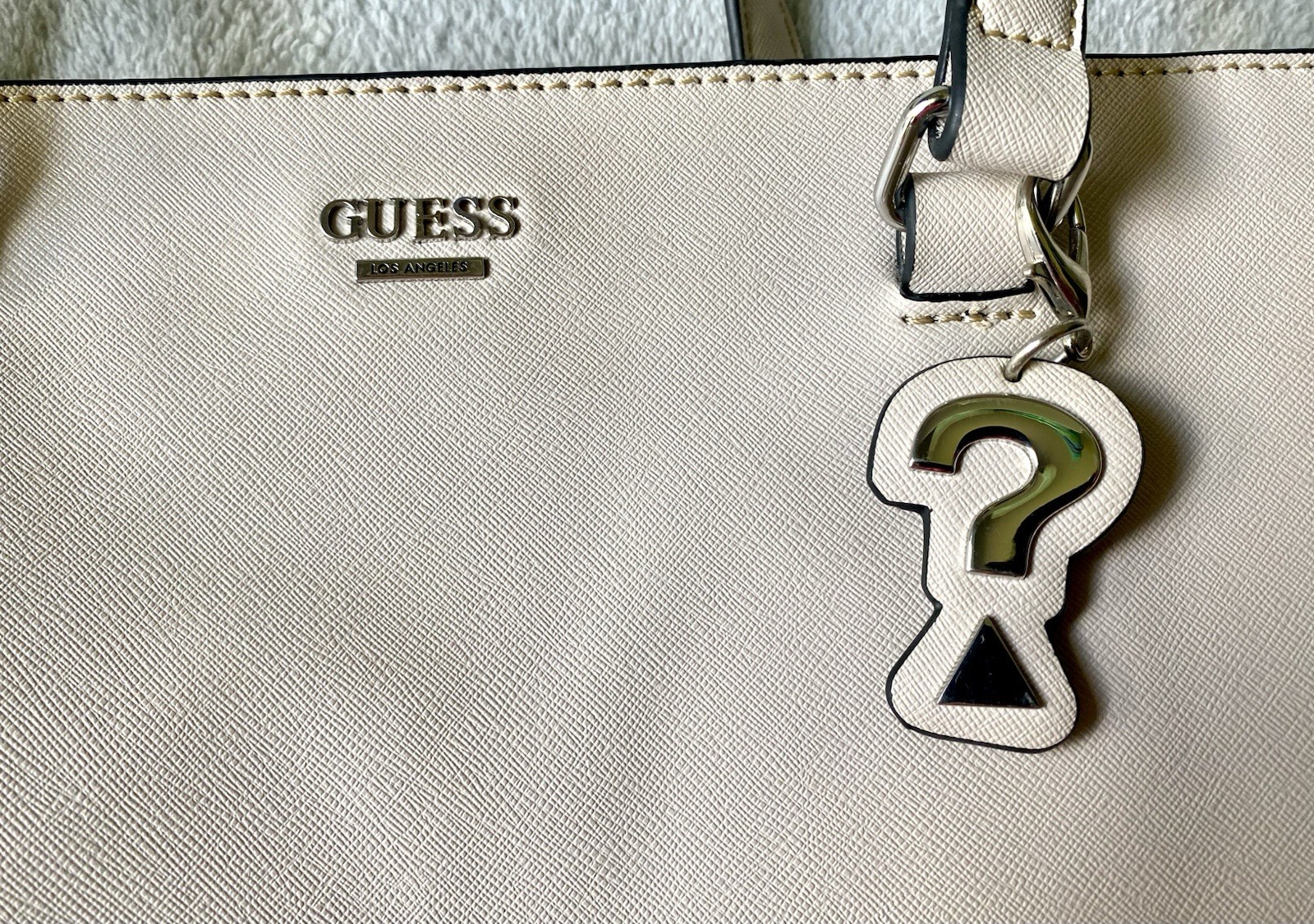 Guess Monogram Los Angeles Light Tan Hand/ Shoulder Bag
