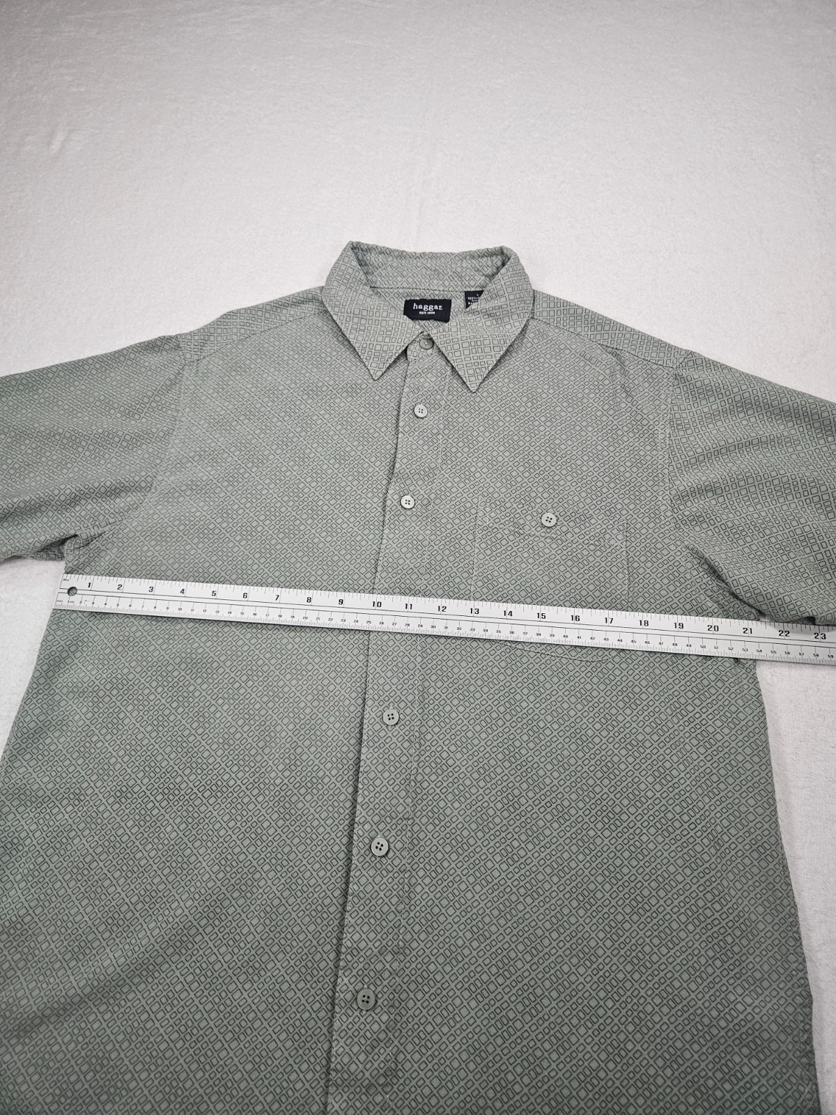 Haggar Luxury Microfiber Men’s Green Plaid Button-Up Shirt Size L with Pocket