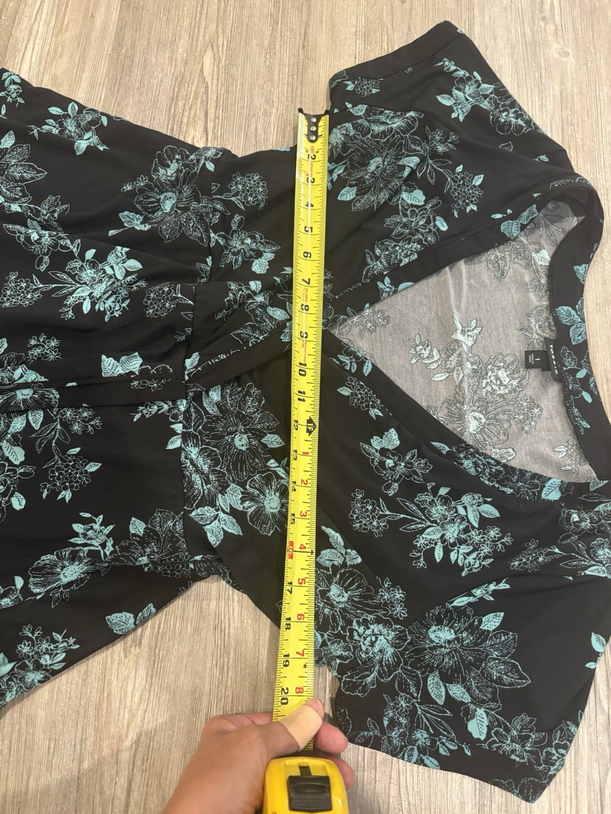Torrid 1 Black Blue Floral Chiffon Ruched V-Neck Fit & Flare Knee Dress