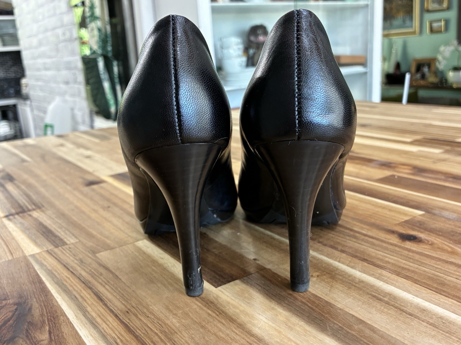 Franco Sarto Womens Black Leather Pumps Size 6M Classic Career Office Heels