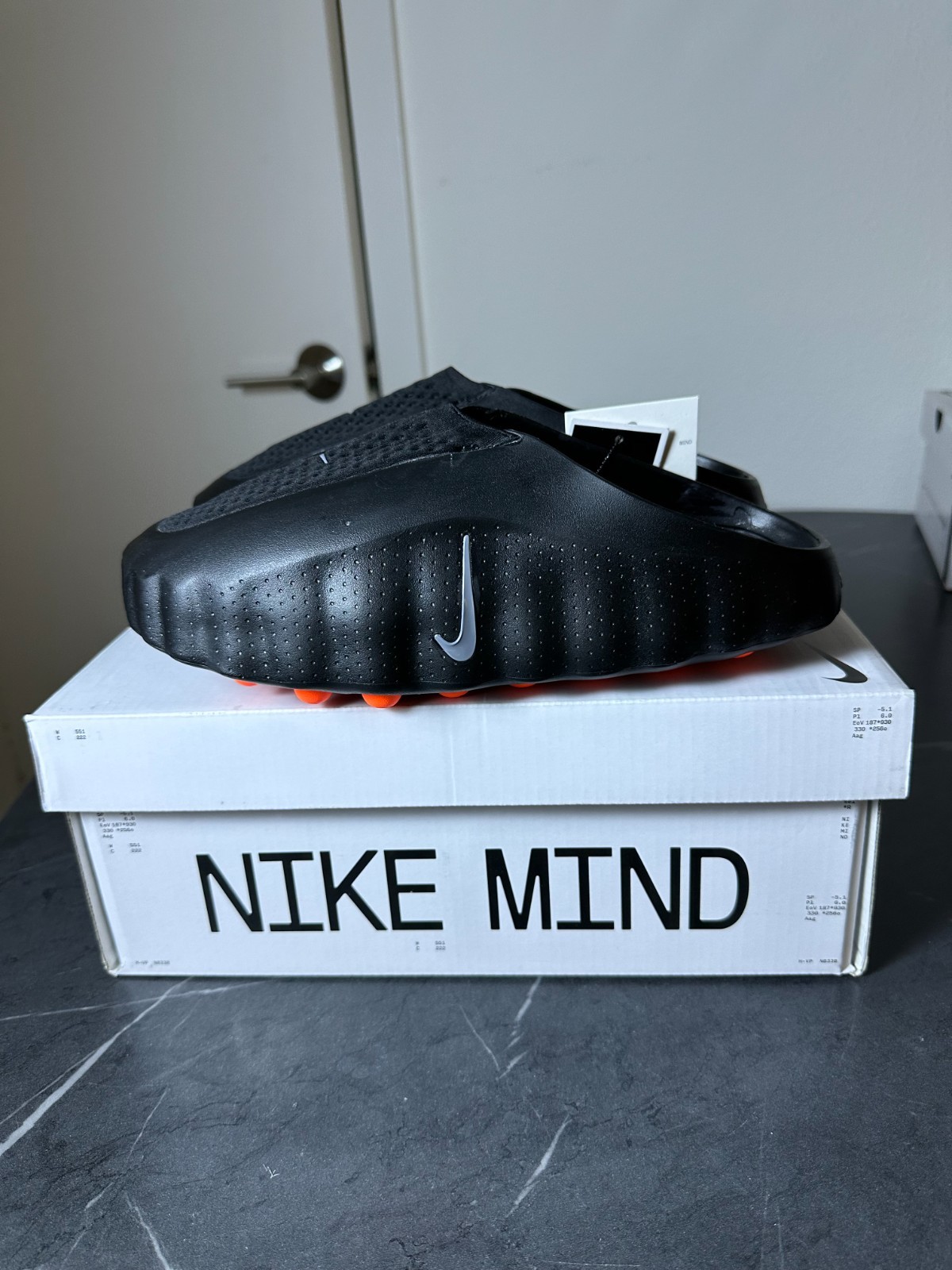 nike mind 001 slide White/Black size 8/8.5/9.5/10