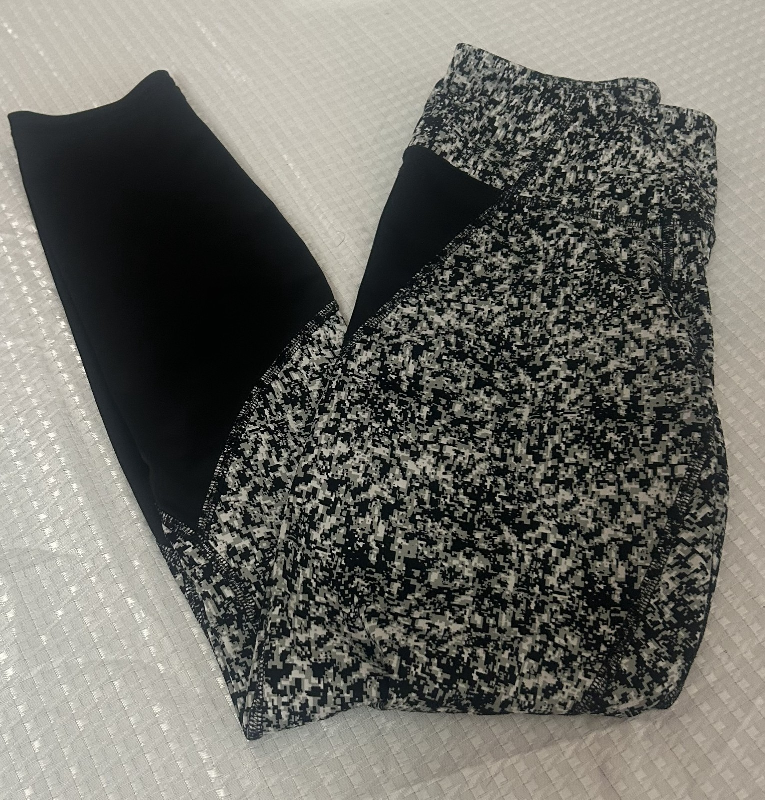 Women’s Medium Copper Fit Athletic Patterned Leggings