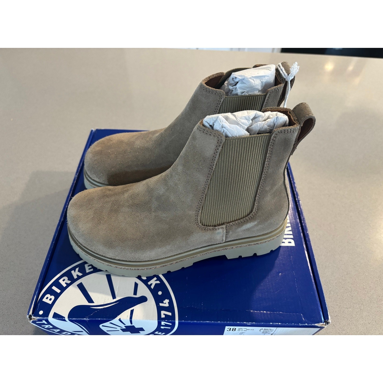 NWT Birkenstock Highwood Slip-On Suede Boot Size 38 (7-7.5)