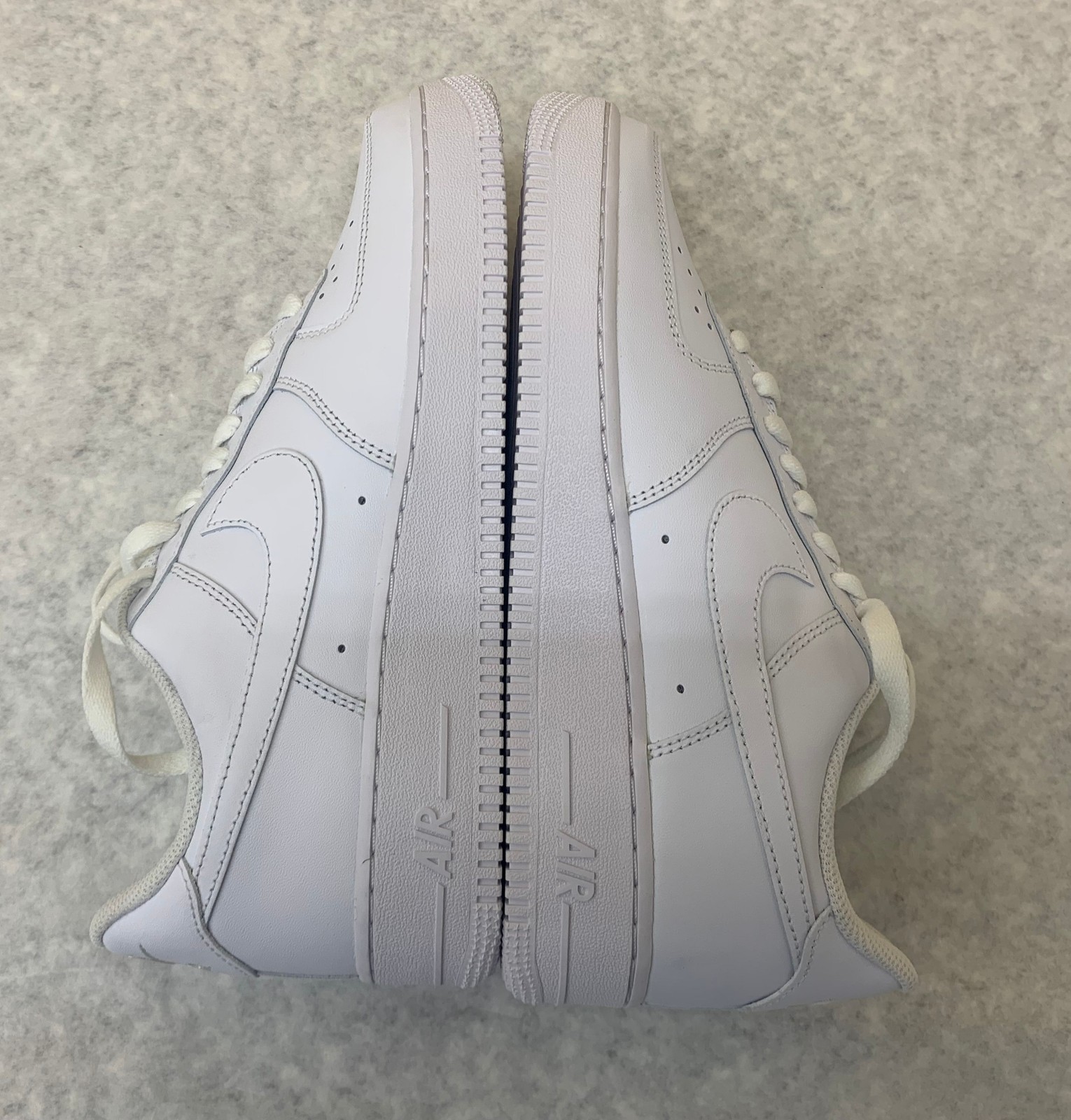 Nike Air Force 1 ’07 Low Top White Sneaker Men US10 / Women US11.5 *READ*
