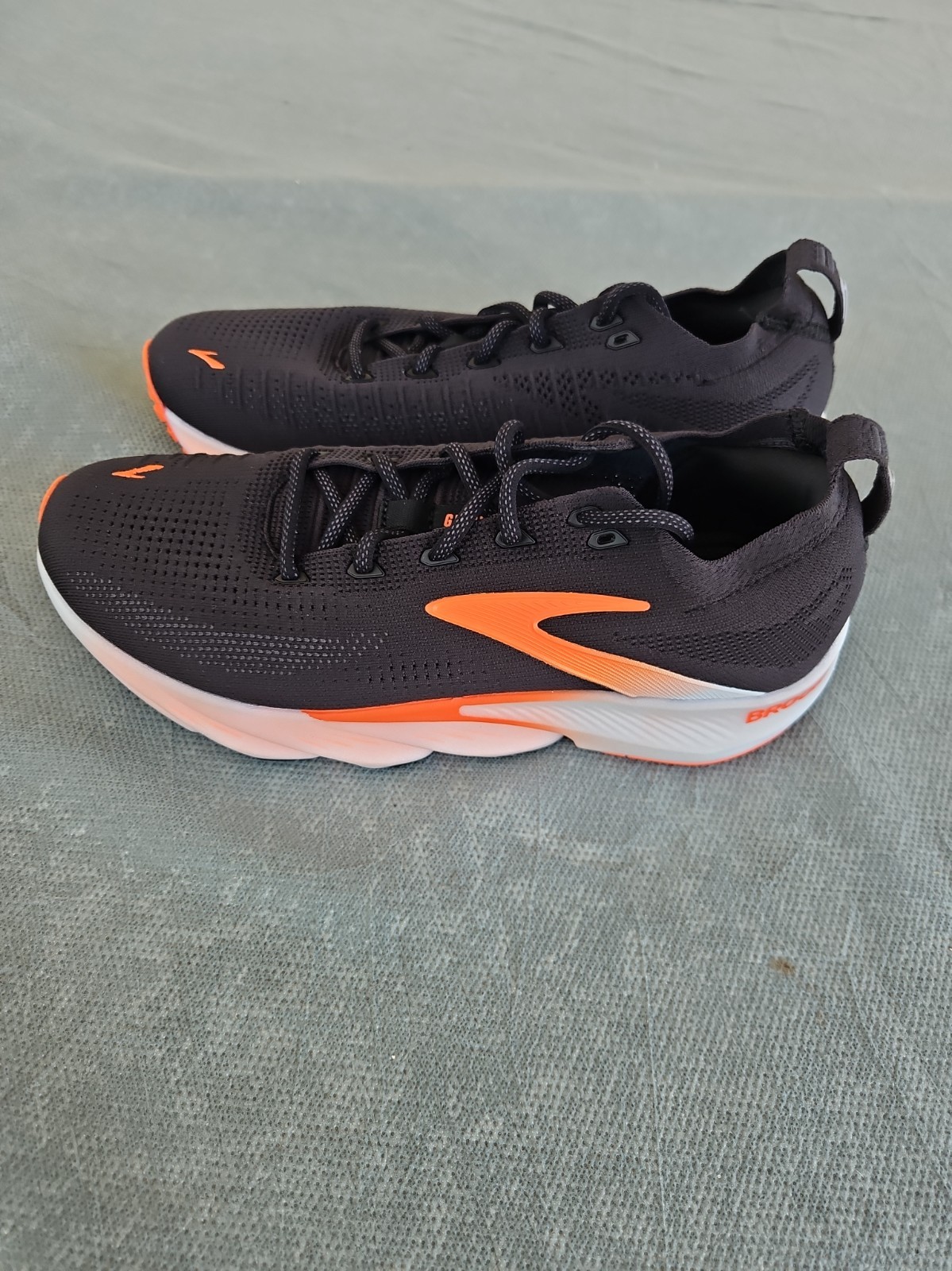 Brooks Glycerin Flex Black/Orange Size 11 Mens Medium Width. New No Box.
