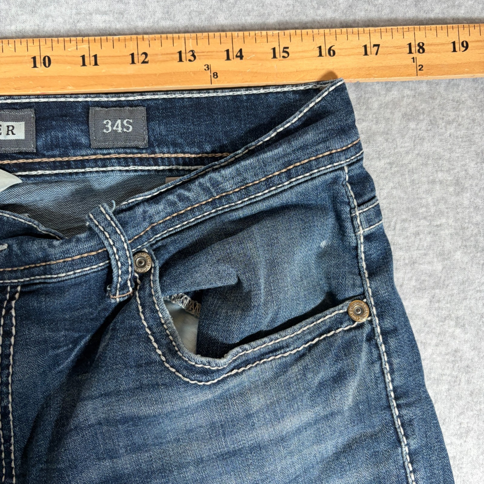 Buckle BKE Tyler Jeans Mens 34S (Fits 32×30) Blue Whiskered Denim Straight Leg